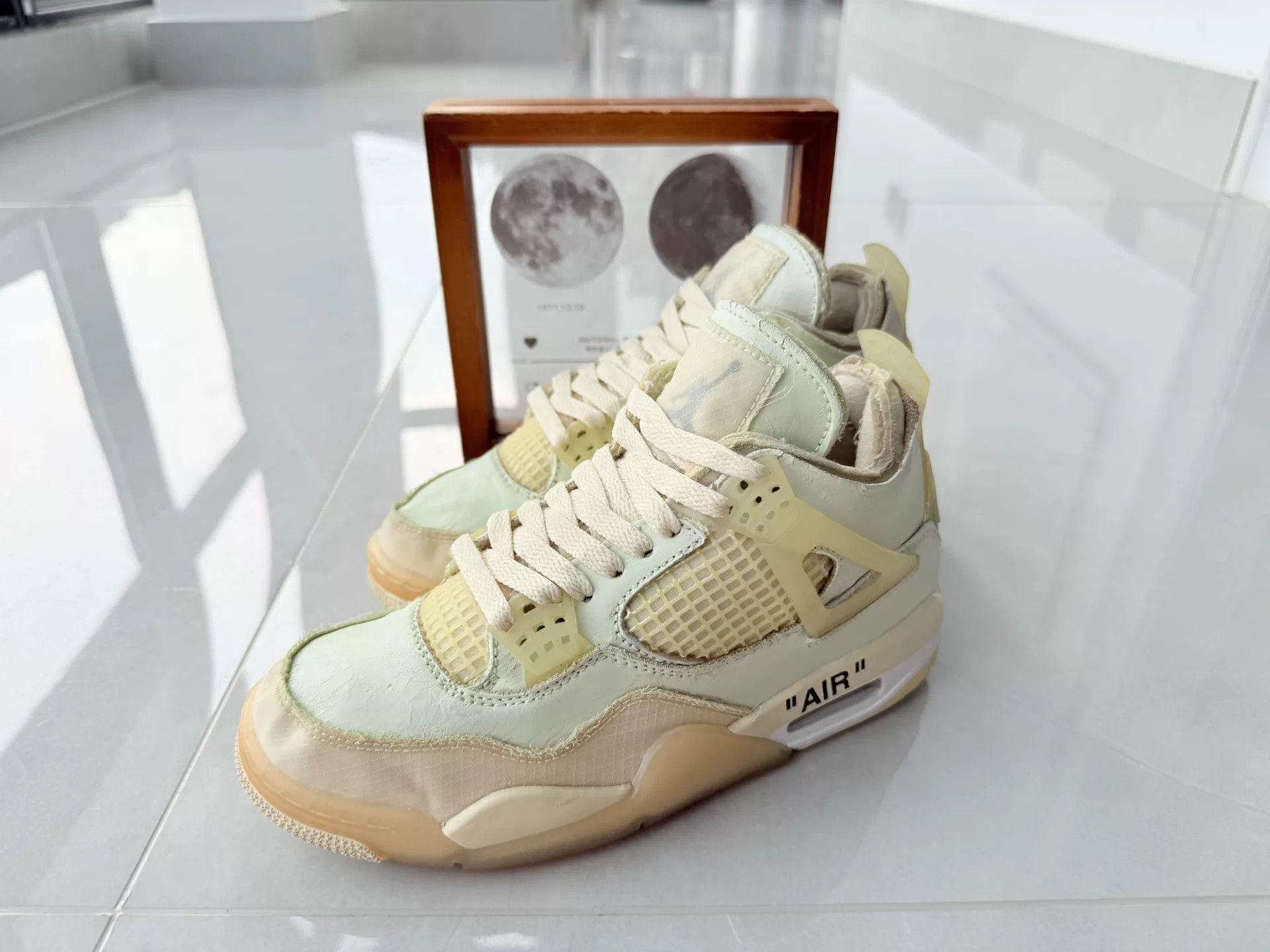 Nike Nike AJ4 White Lowtop Sneakers 8 Men Size US 8 / EU 41 - 1 Thumbnail