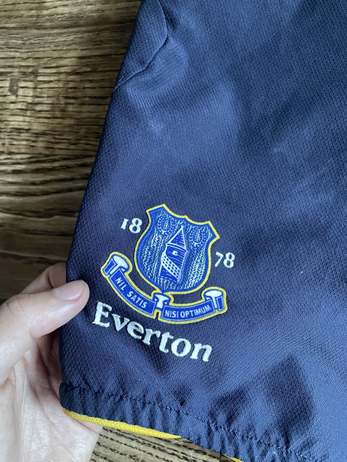 Umbro × Vintage EVERTON FC VINTAGE UMBRO FC FOOTBALL SOCCER SHORTS Size US 33 - 9 Thumbnail