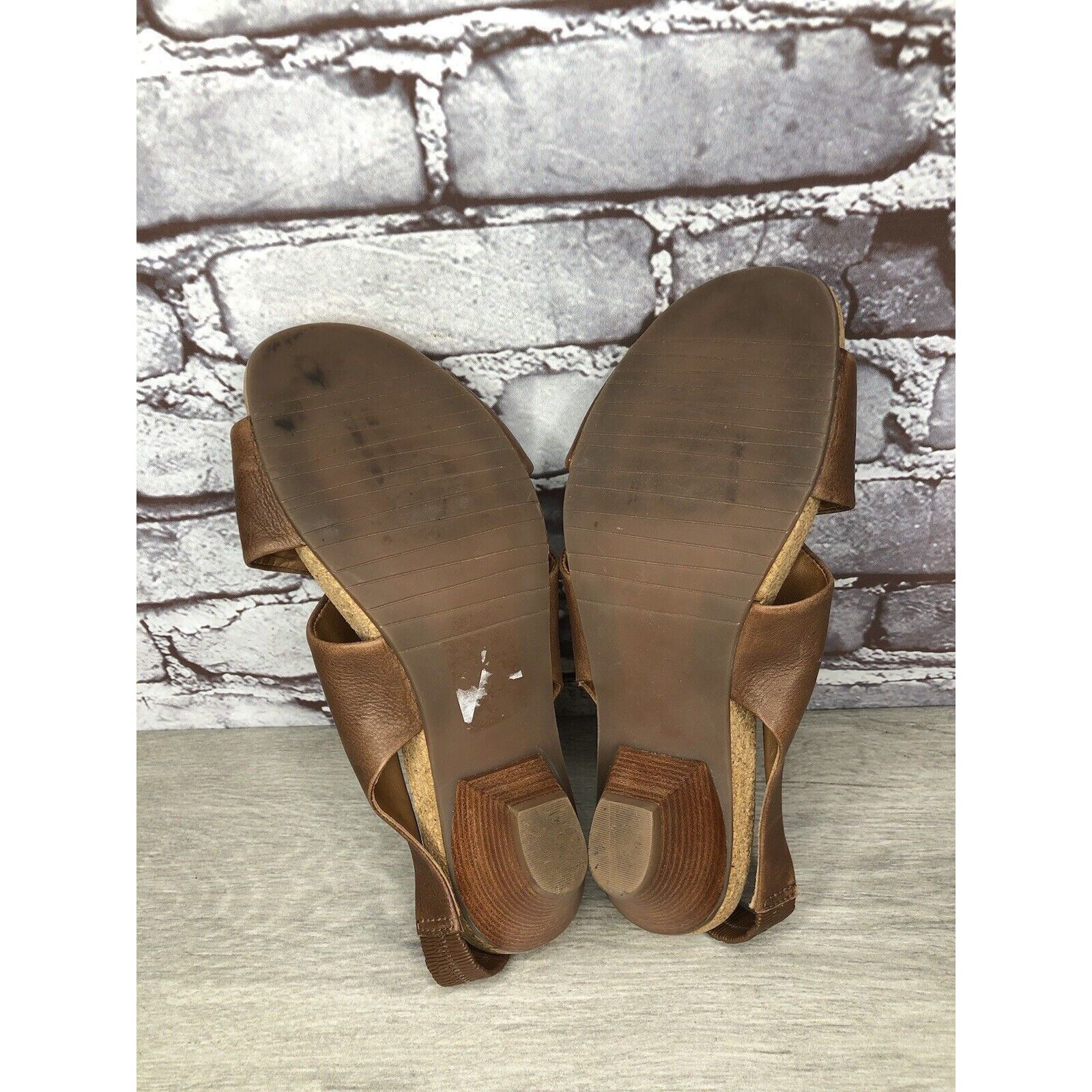 Other Ara Brown Leather Cross Strap Wooden Stacked Heel Sandals Wo Size US 8 / IT 38 - 19 Thumbnail