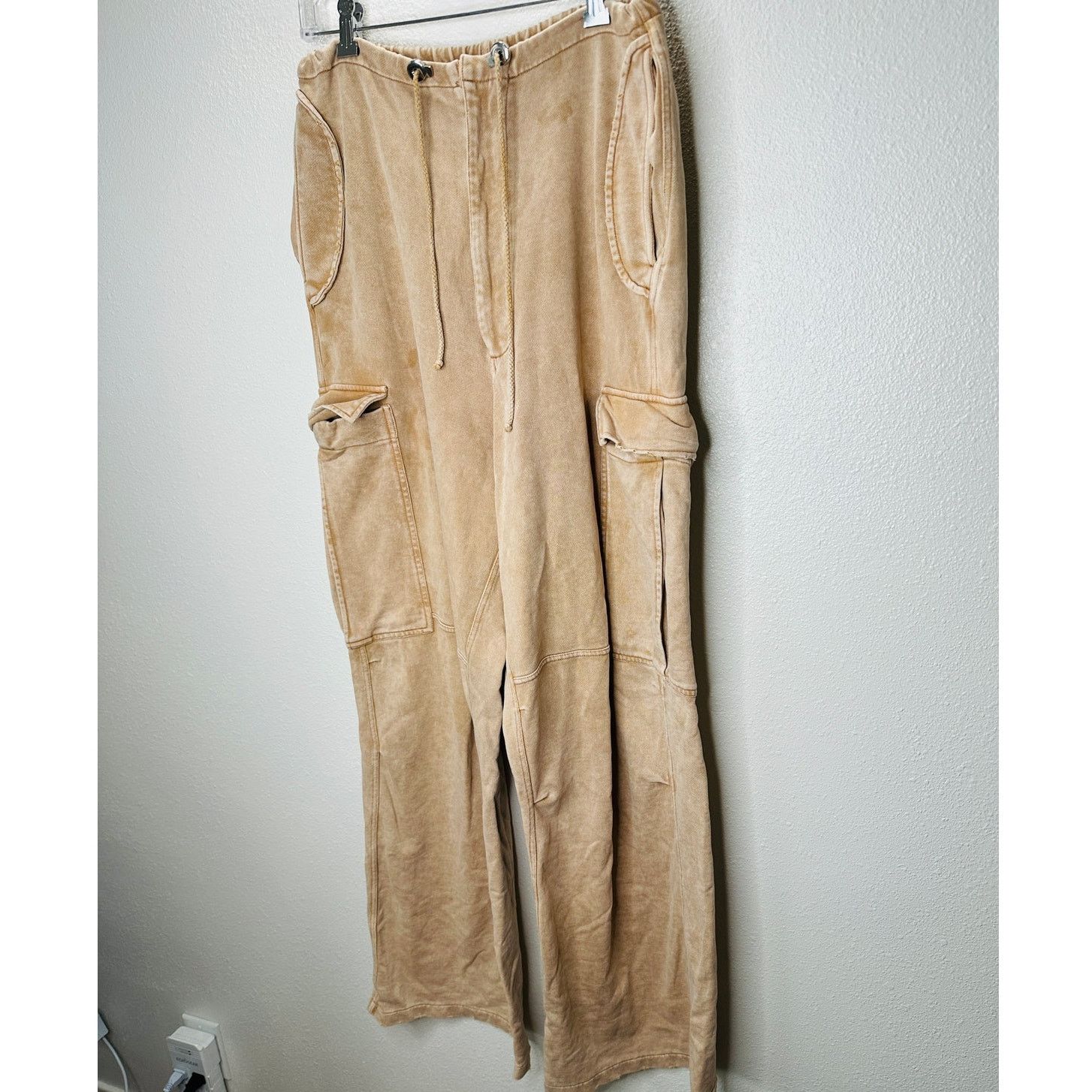 Acne Studios Acne Studios Mens Tan Wide Leg Cargo Sweat Pants M Size US 36 / EU 52 - 3 Thumbnail