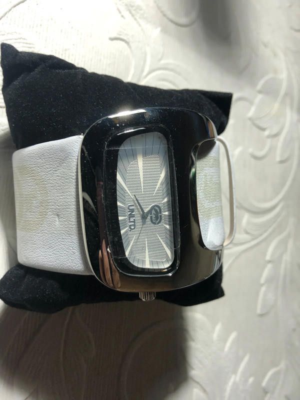 Marc Ecko Marc Ecko -white leather strap Men's Watch Size ONE SIZE - 3 Thumbnail