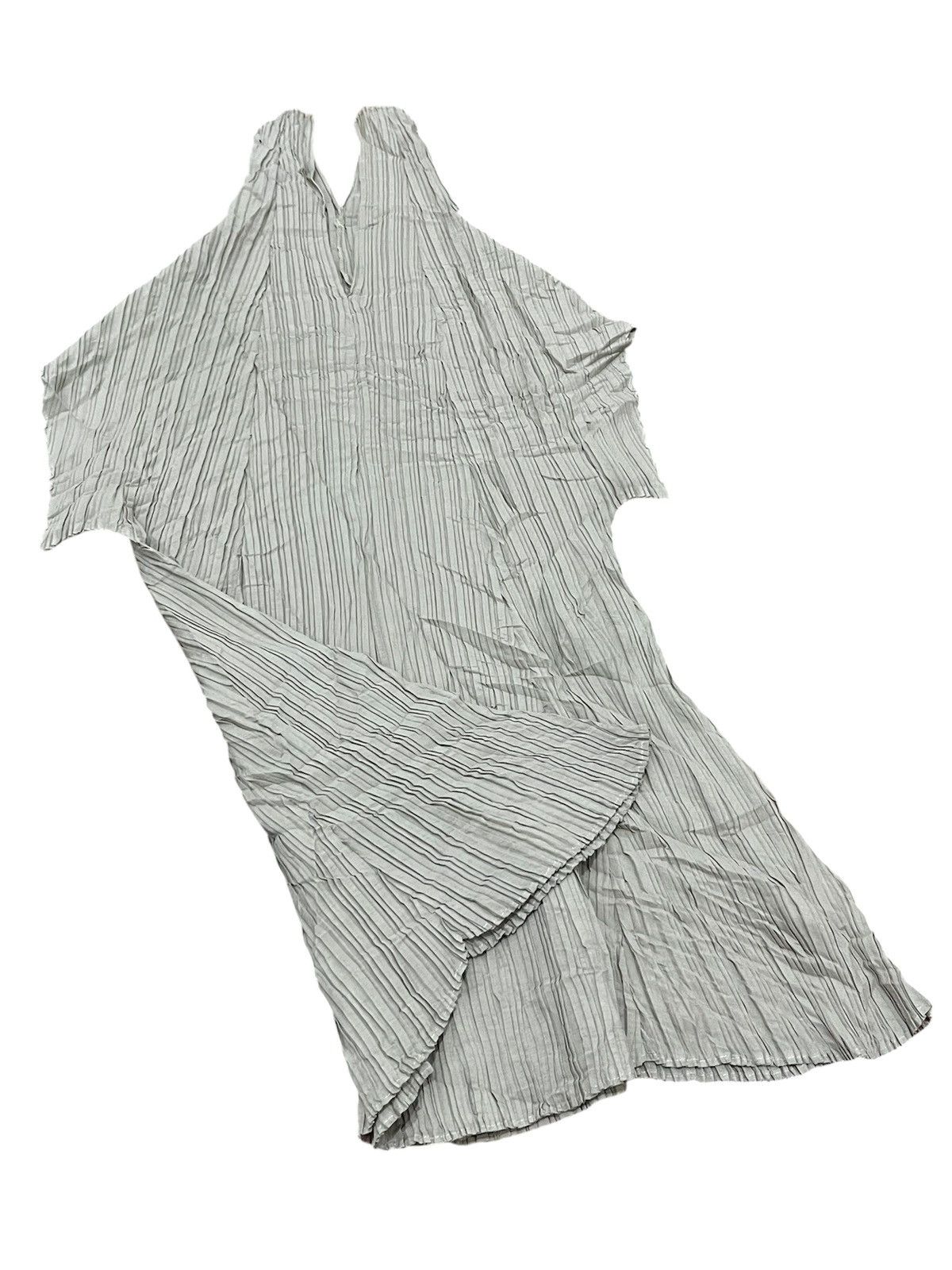 Issey Miyake 2021 Pleatsme Issey Miyake Size ONE SIZE - 4 Thumbnail