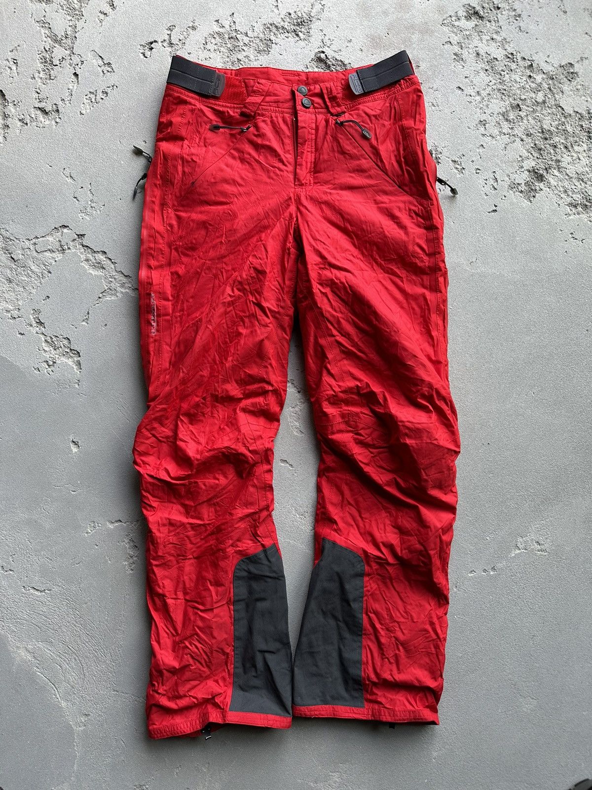 image of Nike Acg Vintage Cargo Ski Pants Tnf in Red, Men's (Size 28)