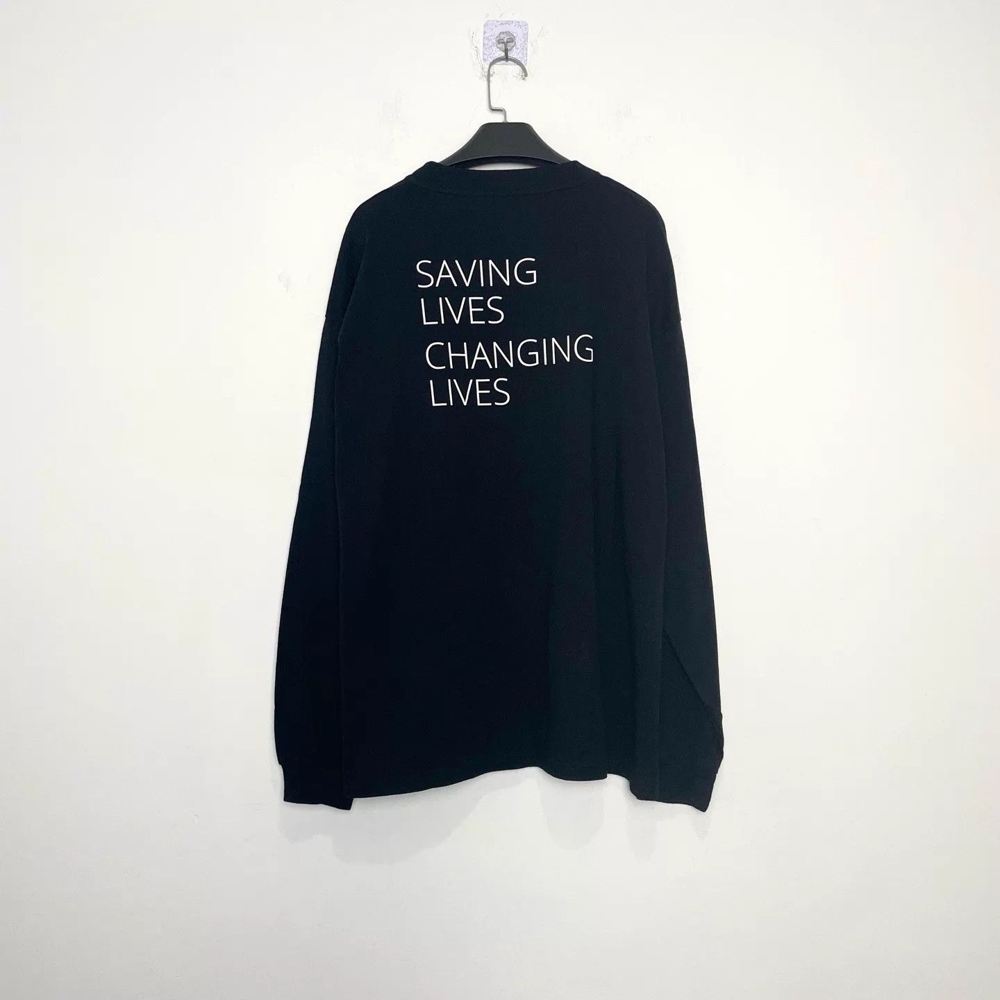 Balenciaga Balenciaga x WFP Long Black Tee M Size US M / EU 48-50 / 2 - 2 Thumbnail