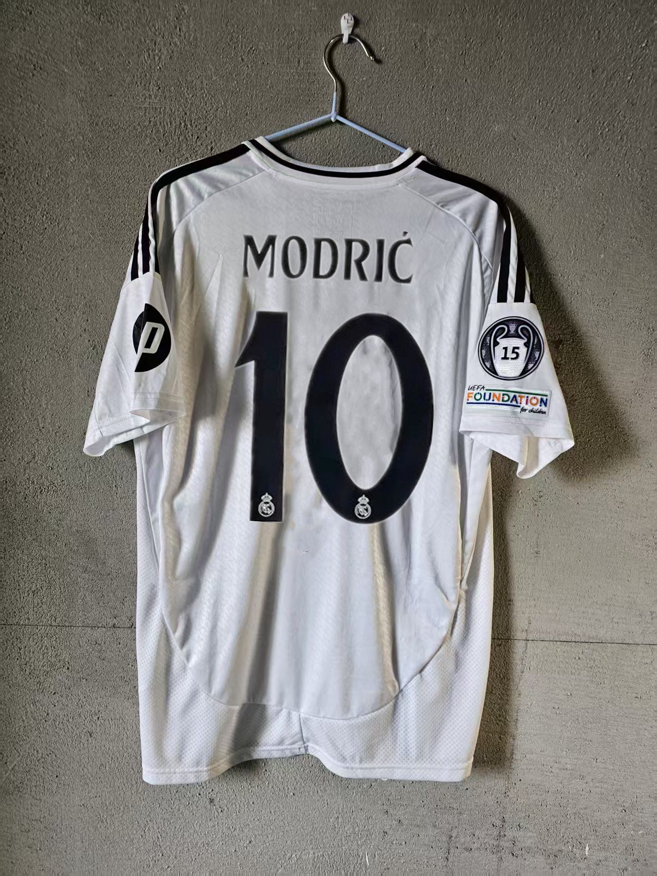 Adidas 2025 Real Madrid 10 Luka Modric Jersey Size US L / EU 52-54 / 3 - 1 Thumbnail