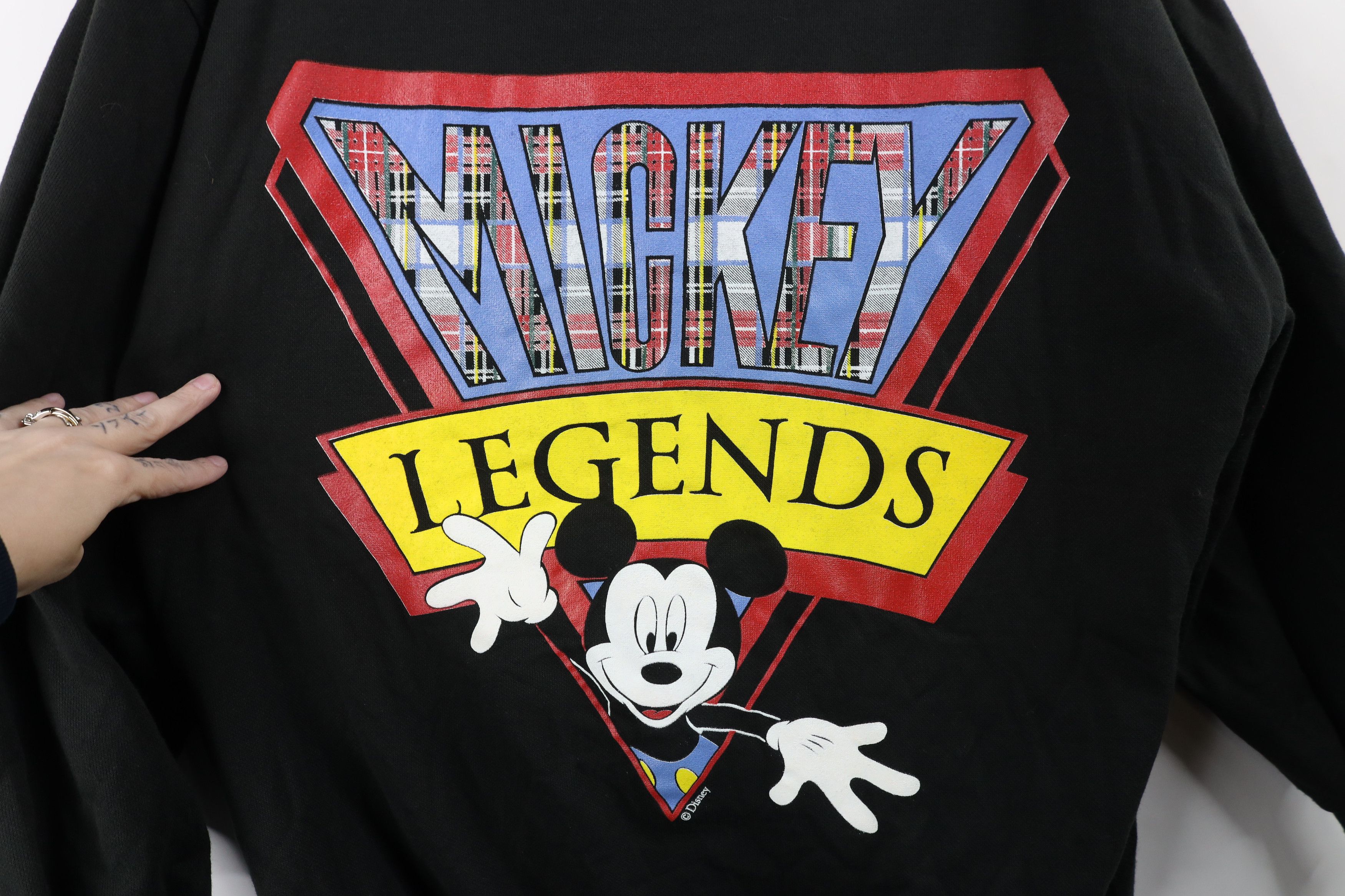 Disney Vintage 80s 90s Disney Mickey Mouse Legends Sweatshirt USA Size XL / US 12-14 / IT 48-50 - 4 Thumbnail
