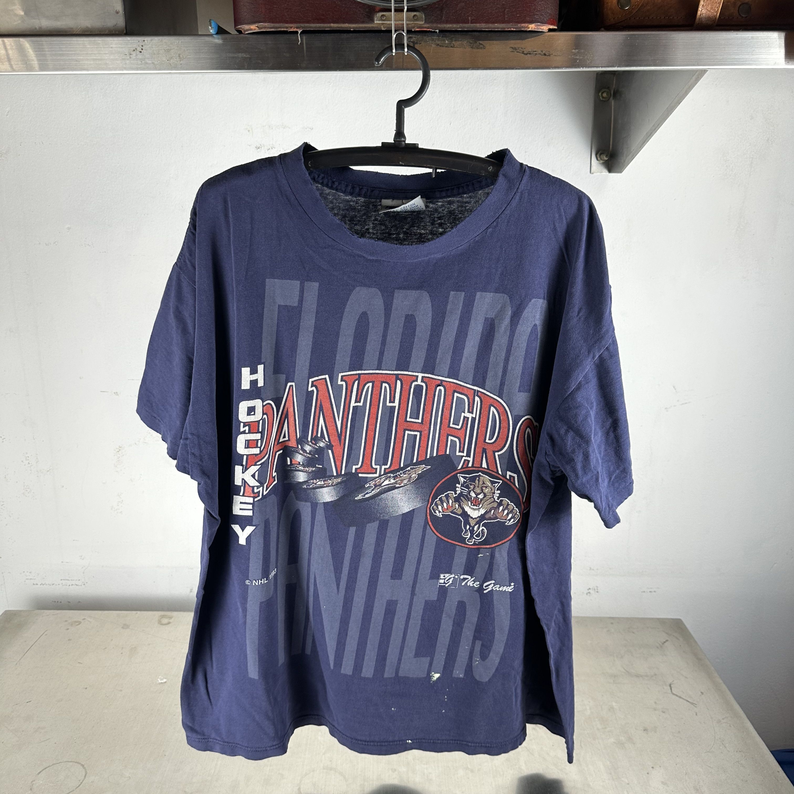 Vintage Vintage 1993 Florida Panthers NHL Hockey Graphic T-Shirt Size US XXL / EU 58 / 5 - 1 Thumbnail