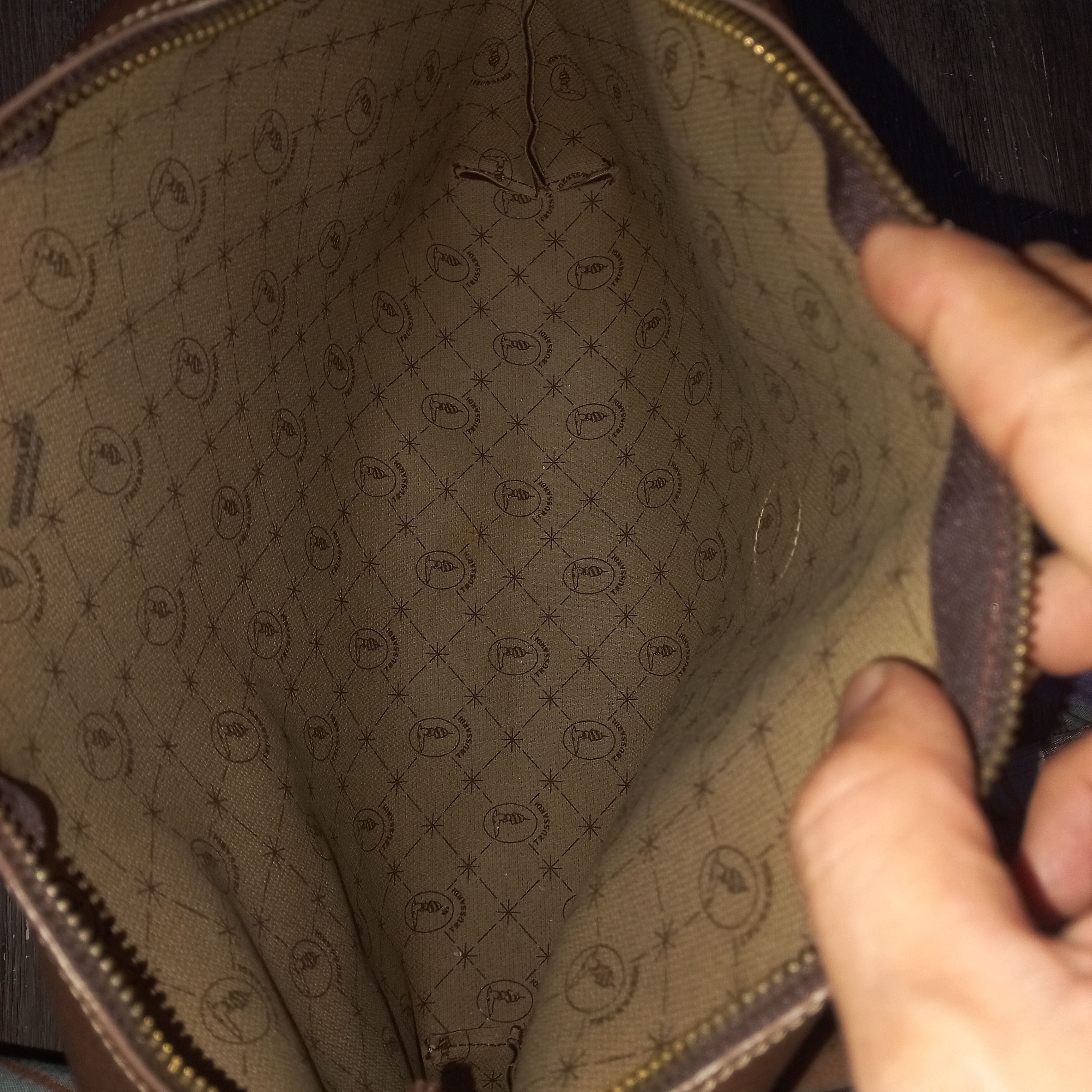 Trussardi × Vintage Vintage trussardi leather clutch bag made in italy Size ONE SIZE - 9 Thumbnail