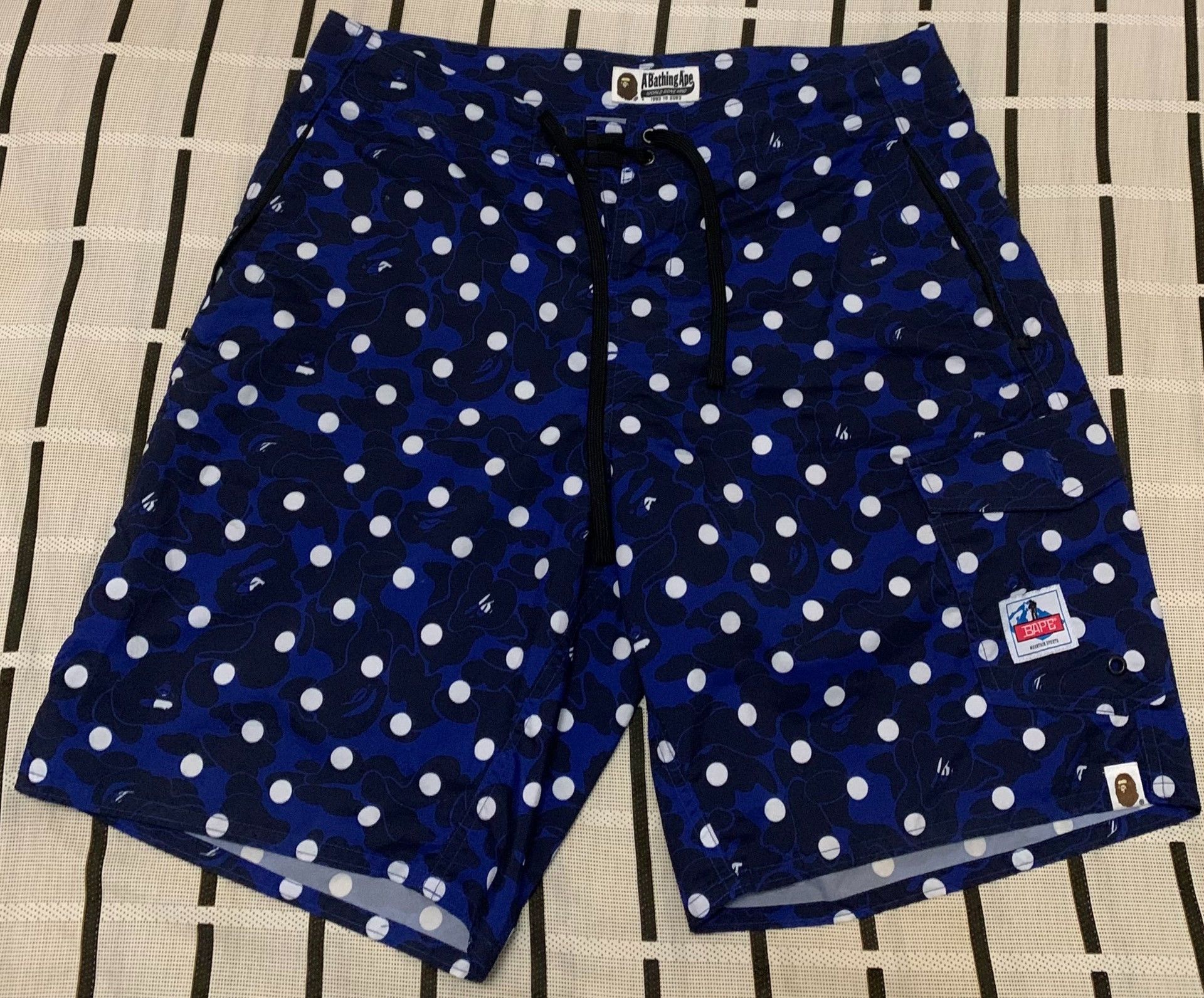 Bape Bape Camo Blue Shorts M Men Size US 32 / EU 48 - 1 Thumbnail