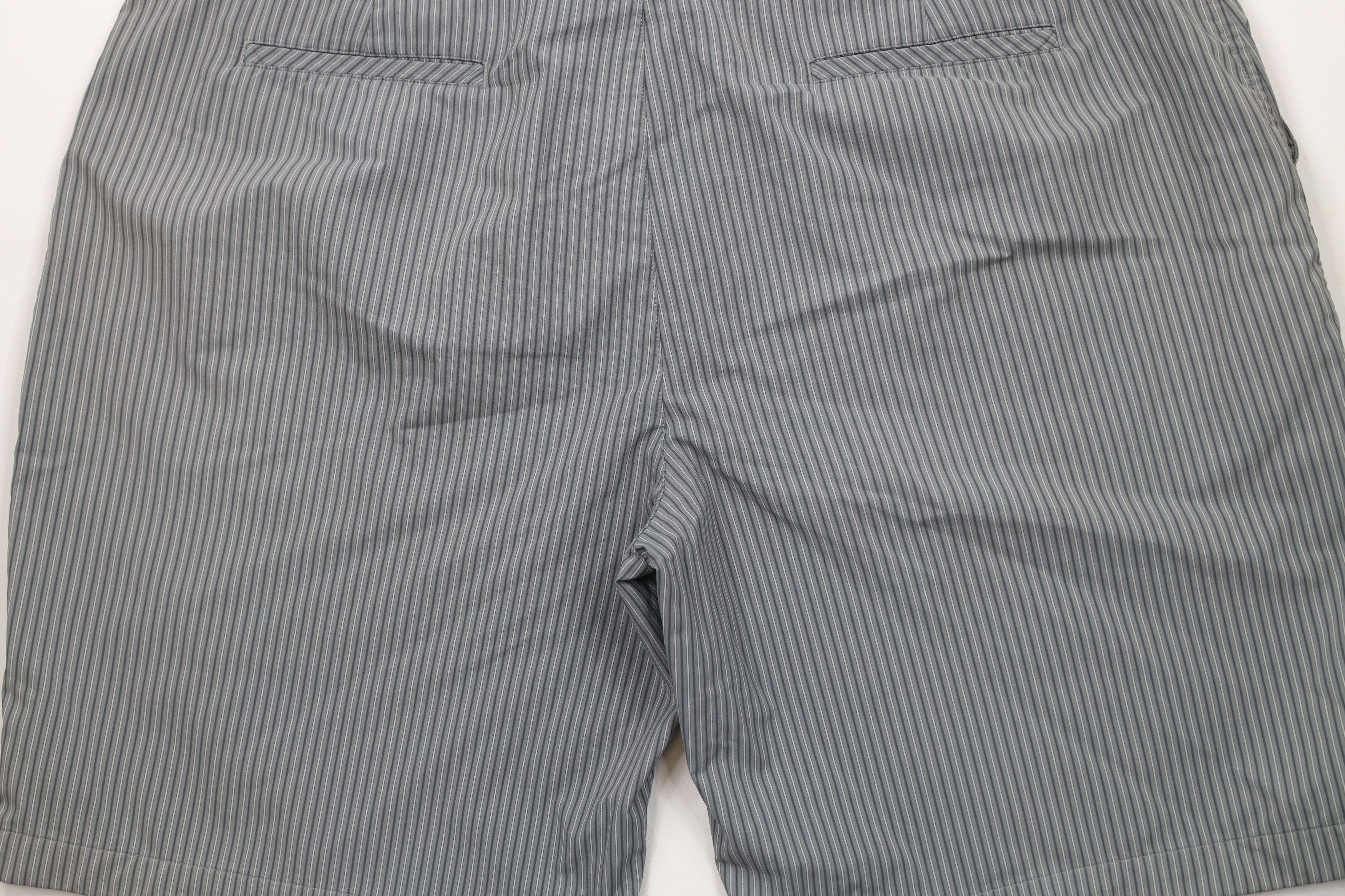 Under Armour × Vintage Vintage Under Armour Tech Golfing Golf Chino Shorts Gray Size US 42 / EU 58 - 11 Thumbnail