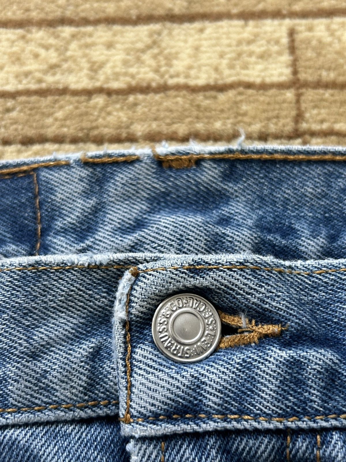Levi's Vintage 90s Levis 550 Faded Light Wash Jeans Size US 34 / EU 50 - 11 Thumbnail