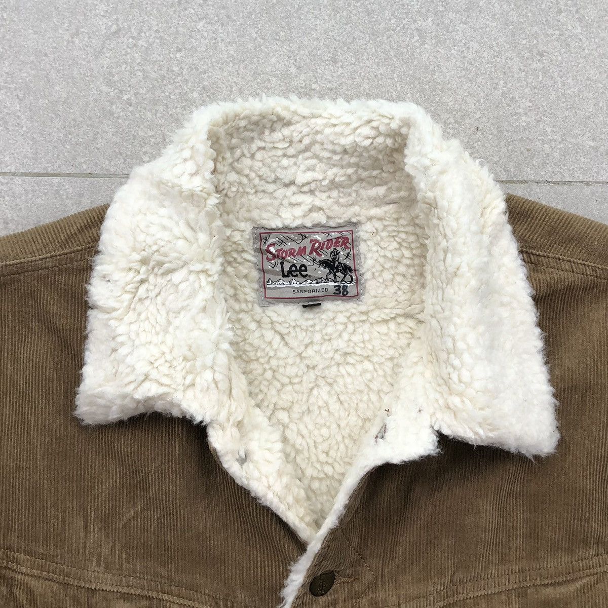 Lee Vintage Storm Rider Lee Lined Sherpa Corduroy Trucker Jacket Size US M / EU 48-50 / 2 - 16 Thumbnail