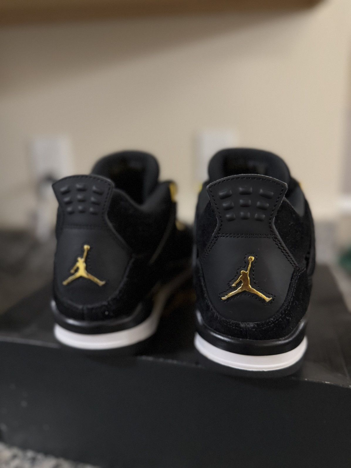 Jordan Brand × Nike Air Jordan 4 Royalty 408452-032 Size 6.5Y/8W 2016 Size US 6.5 / EU 39-40 - 8 Thumbnail