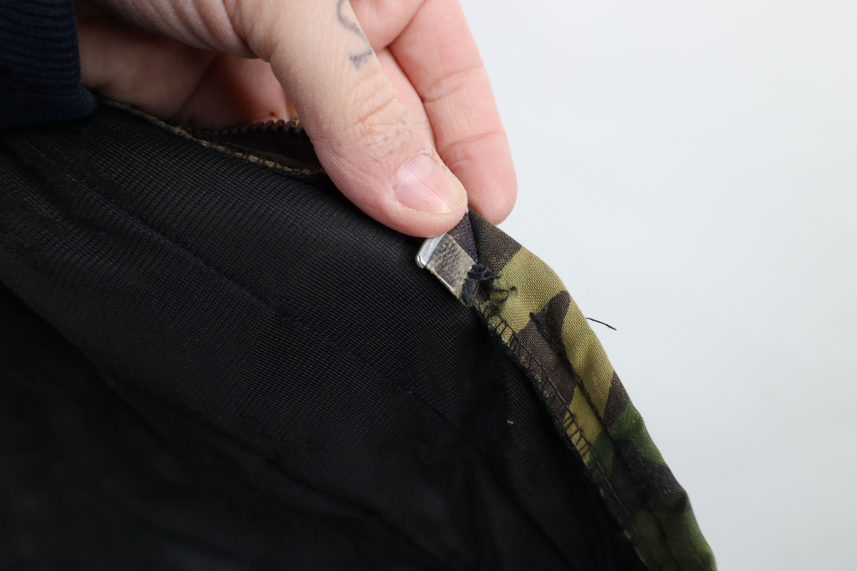 Vintage Vintage 70s Streetwear Camouflage Full Zip Jacket USA Size US L / EU 52-54 / 3 - 9 Thumbnail