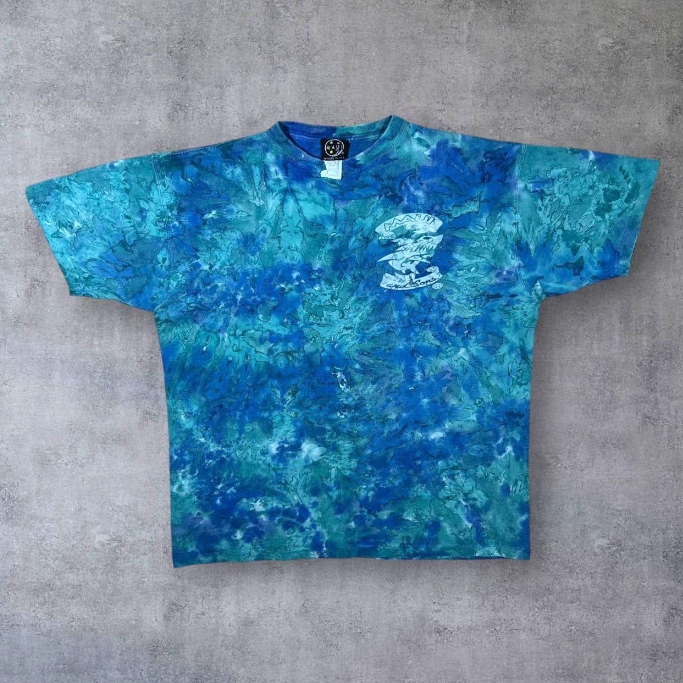 Vintage VINTAGE Maui & Sons T-Shirt Surfer Shark Graphic Blue Tie Dye Large MENS Shirt Size US L / EU 52-54 / 3 - 2 Thumbnail