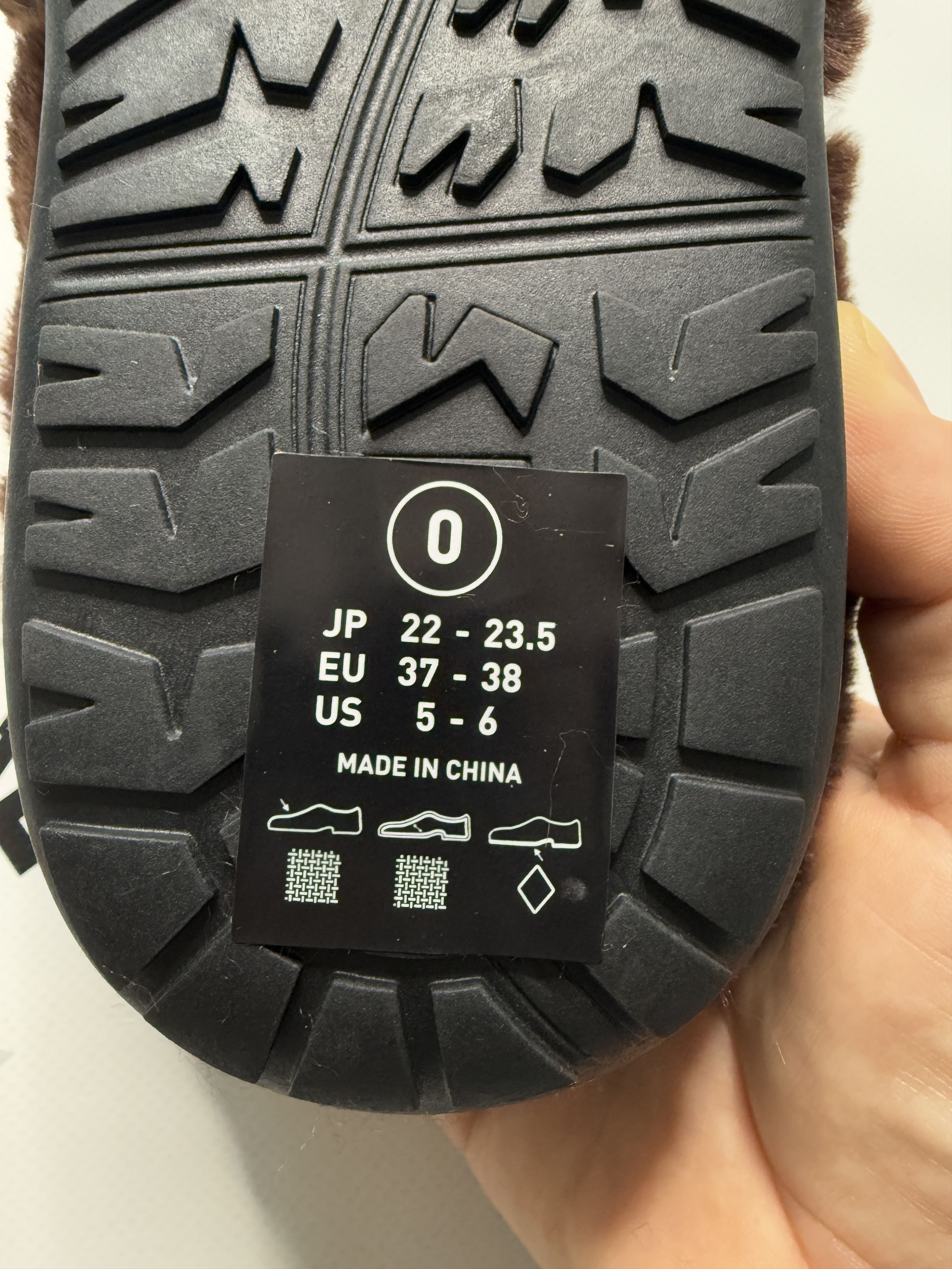 Bape × SUBU BAPE x SUBU APE HEAD PUFFER SANDALS Size US 6 / EU 39 - 15 Thumbnail