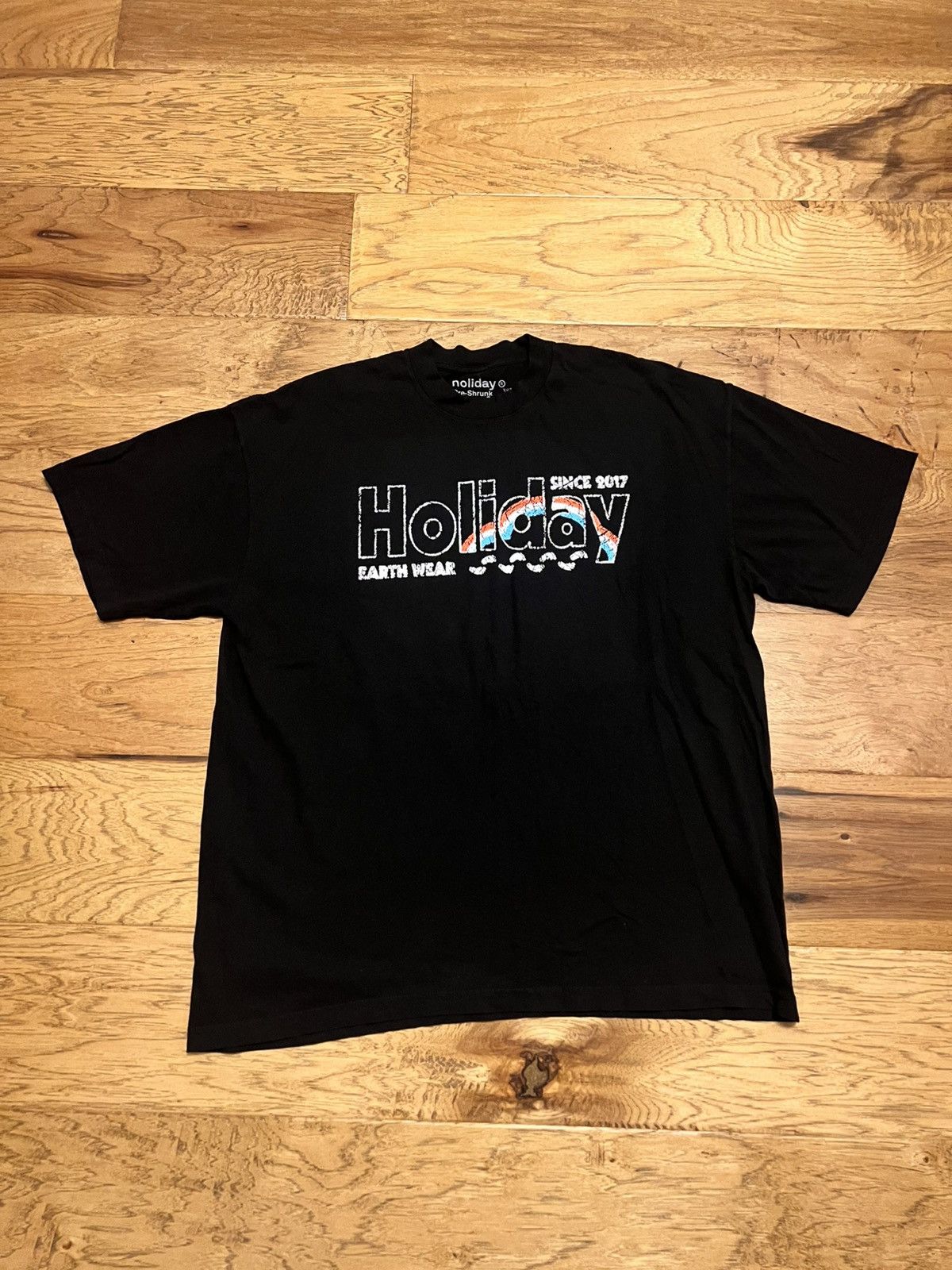 Holiday Brand Holiday Brand Earth Wear Tee Size US XL / EU 56 / 4 - 1 Thumbnail