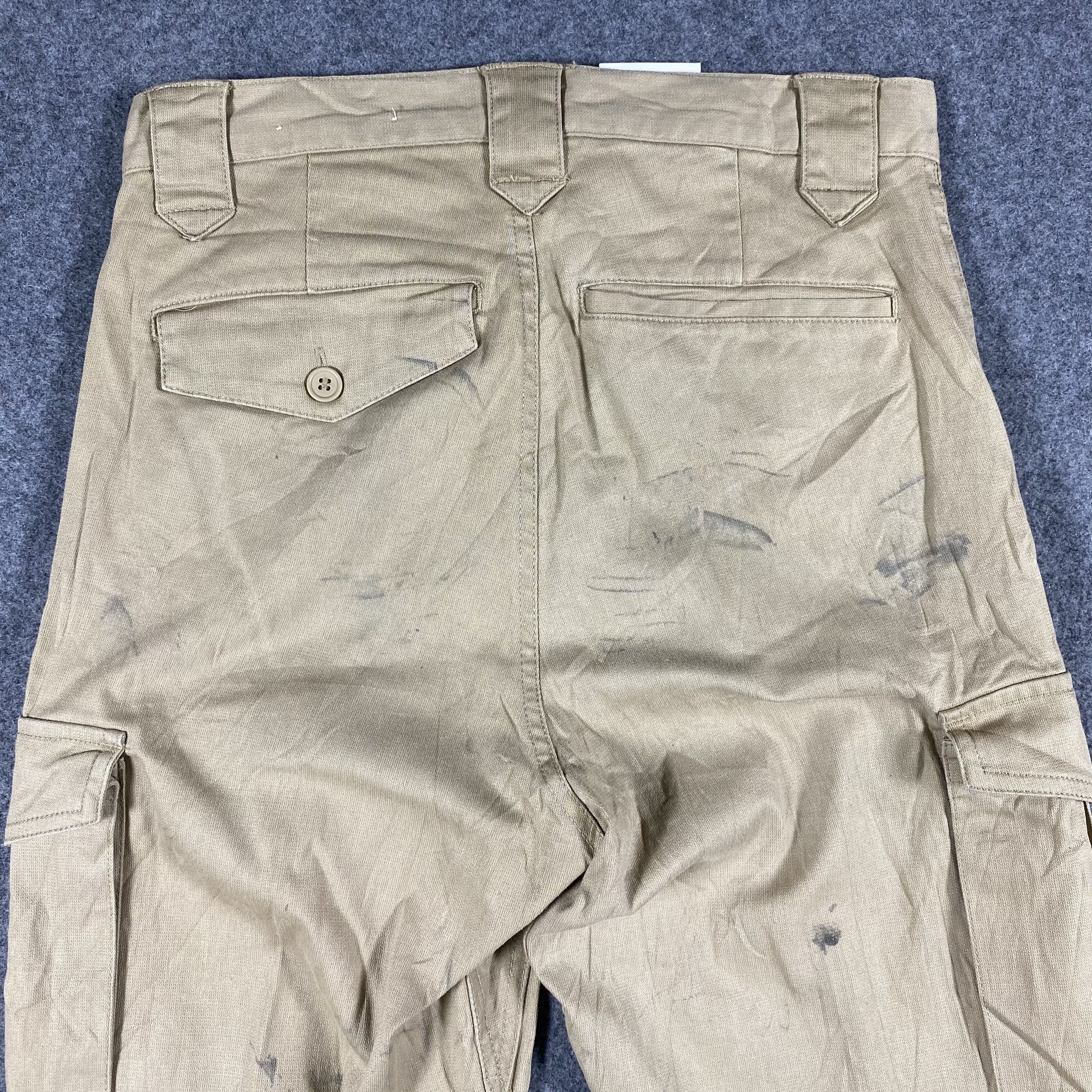 Japanese Brand Japanese Brand Multipocket Tactical Bondage Cargo Pants Size US 26 / EU 42 - 10 Thumbnail