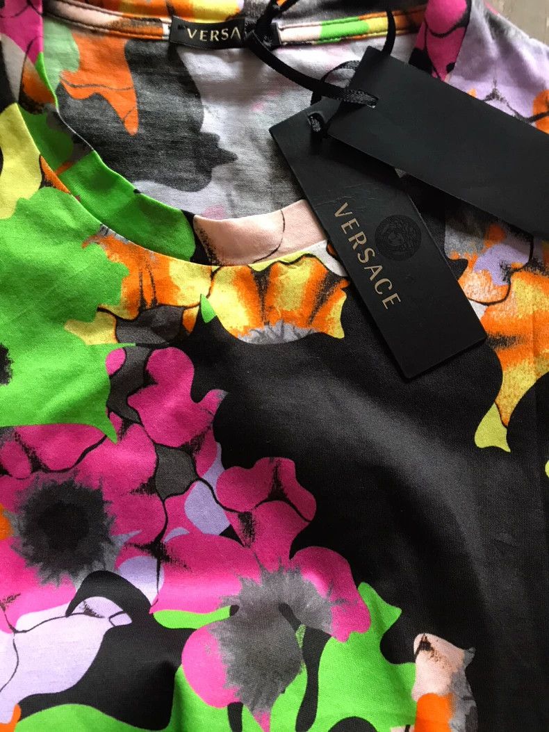 Versace Versace A short-sleeved printed T-shirt Size US S / EU 44-46 / 1 - 2 Thumbnail