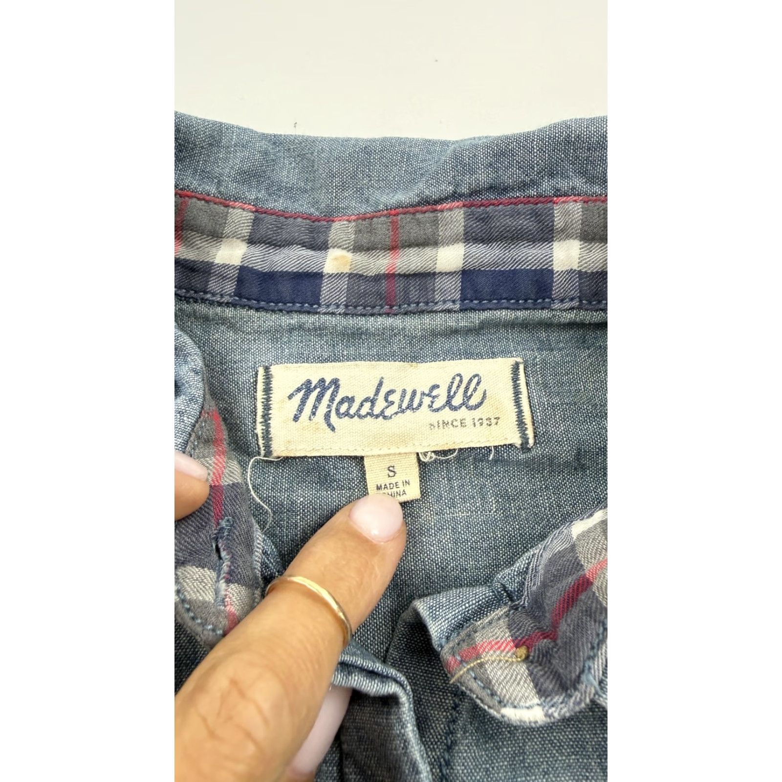 Madewell Madewell Shirt Womens Small Blue Chambray Button-Down Long Sleeve Cotton Casual - 100% Cotton, Collared, Solid, Button-Up, Womens, S Size S / US 4 / IT 40 - 5 Thumbnail