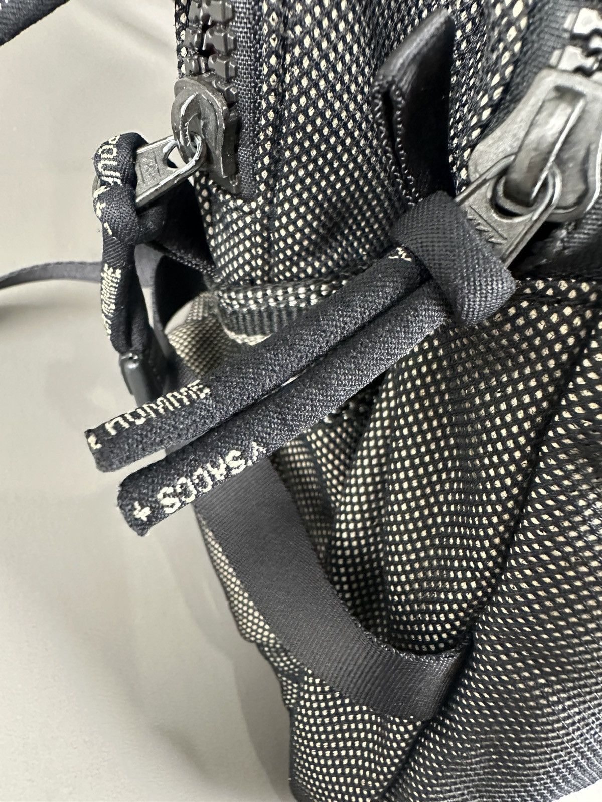 Yohji Yamamoto 90’s Ysaccs Pour Homme - Yohji Yamamoto Mesh Cross Body Bag Size ONE SIZE - 12 Thumbnail