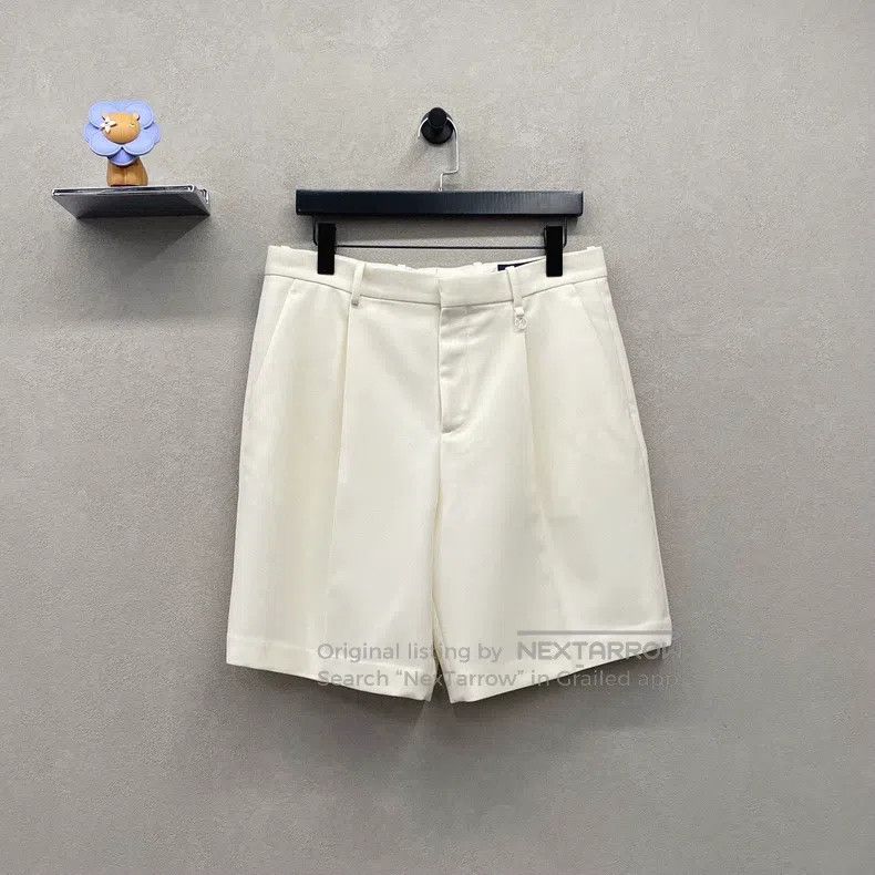Louis Vuitton Louis Vuitton White straight-leg shorts Size 37" - 1 Thumbnail