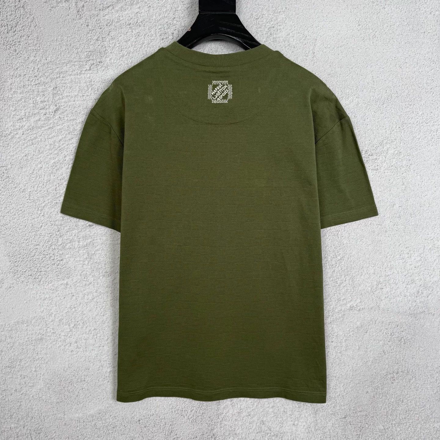 Louis Vuitton LV SS25 Men's Green Crewneck Jacquard Short Sleeve Tee M Size US M / EU 48-50 / 2 - 2 Thumbnail