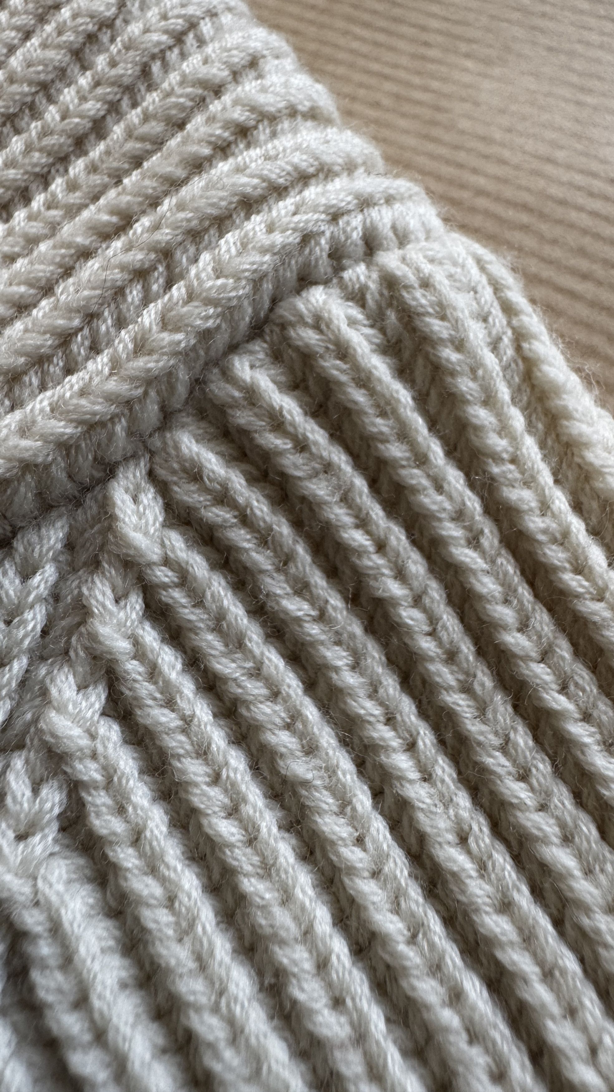 Auralee aa . 4 . as new . SUPER FINE WOOL RIB KNIT BIG P/O .A6AP01RK Size US S / EU 44-46 / 1 - 5 Thumbnail