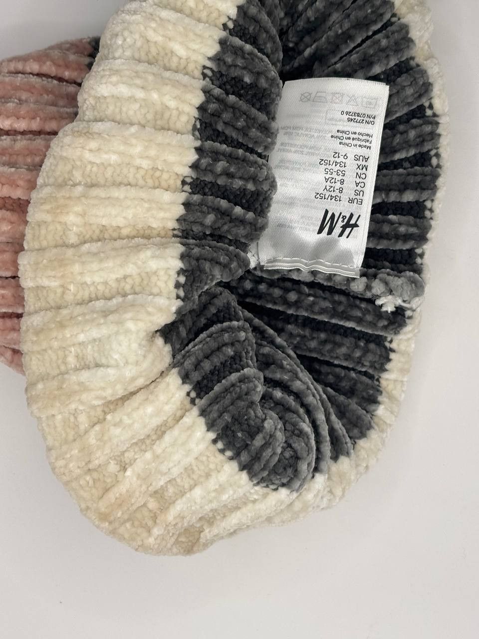 H&M H&M Pastel Color-block Chenille Velvet Beanie Size ONE SIZE - 5 Thumbnail