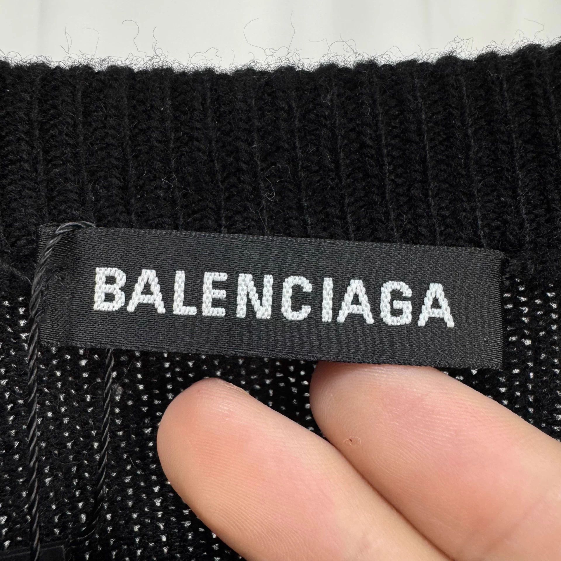 Balenciaga Balenciaga Torch Embroidered Logo Wool Sweater S 99N Size US S / EU 44-46 / 1 - 5 Thumbnail
