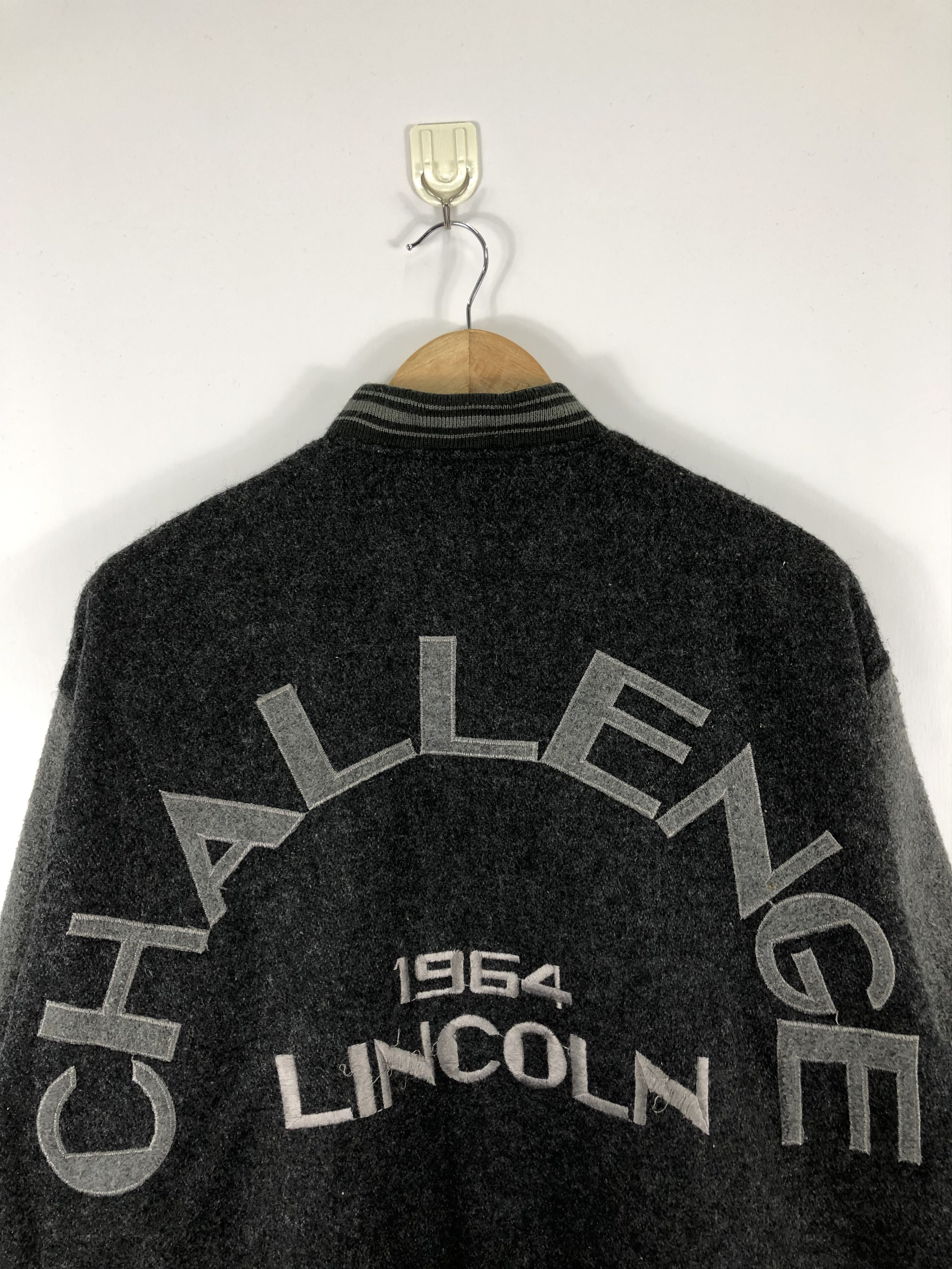 Japanese Brand Vintage 90s Challenge Lincoln Varsity Jacket V0278 Size US M / EU 48-50 / 2 - 4 Thumbnail