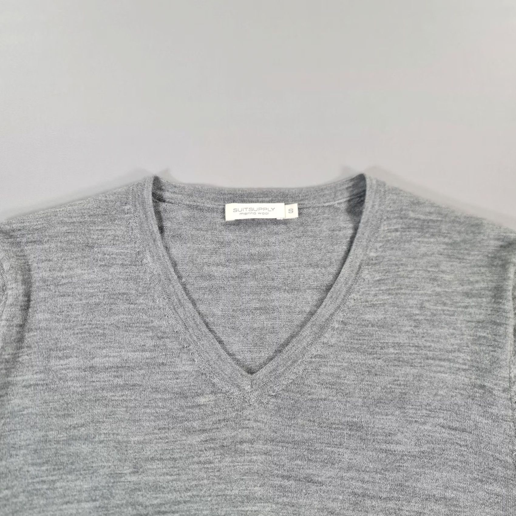 Suitsupply Suitsupply Mens Jumper Grey Small 100% Merino Wool Lightweight Knit Pullover Size US S / EU 44-46 / 1 - 2 Thumbnail