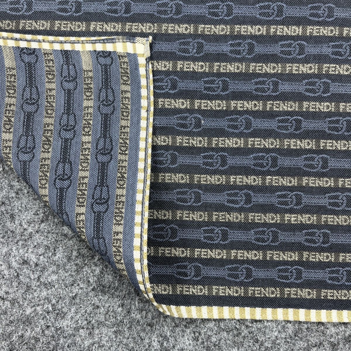 Vintage Fendi Handkerchief / Bandana / Neckerchief B1731 Size ONE SIZE - 3 Thumbnail