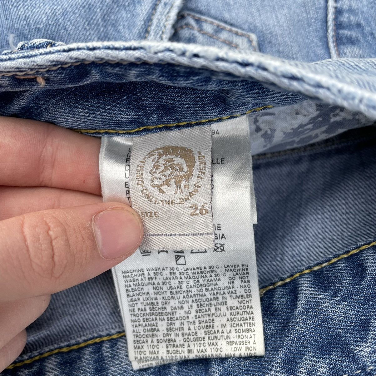 Diesel Vintage Diesel Jeans W26xL32 Old Money Style USA 90s Y2K Size US 26 / EU 42 - 14 Thumbnail