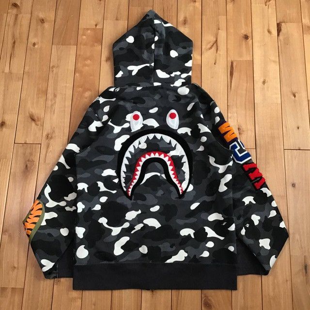 Bape 💫Glow in the dark💫 BAPE city camo shark full zip hoodie APE Size US L / EU 52-54 / 3 - 3 Thumbnail
