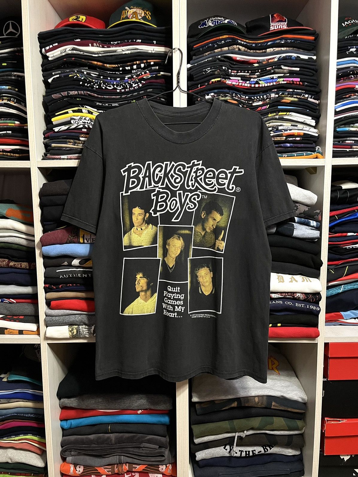 Band Tees Vintage 1997 Backstreet Boys Quit Playing Games 90s T-Shirt Size US L / EU 52-54 / 3 - 1 Thumbnail