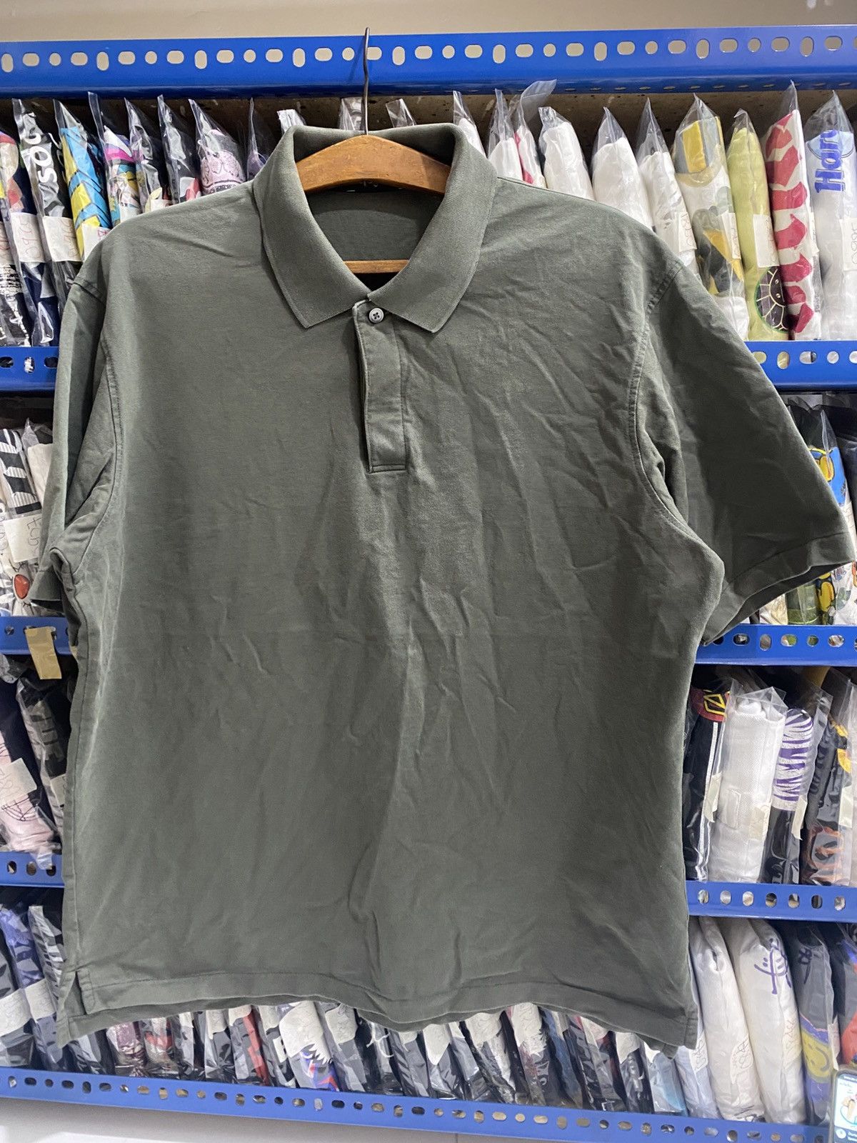 Uniqlo +J x UNIQLO TSHIRT Size US L / EU 52-54 / 3 - 1 Thumbnail