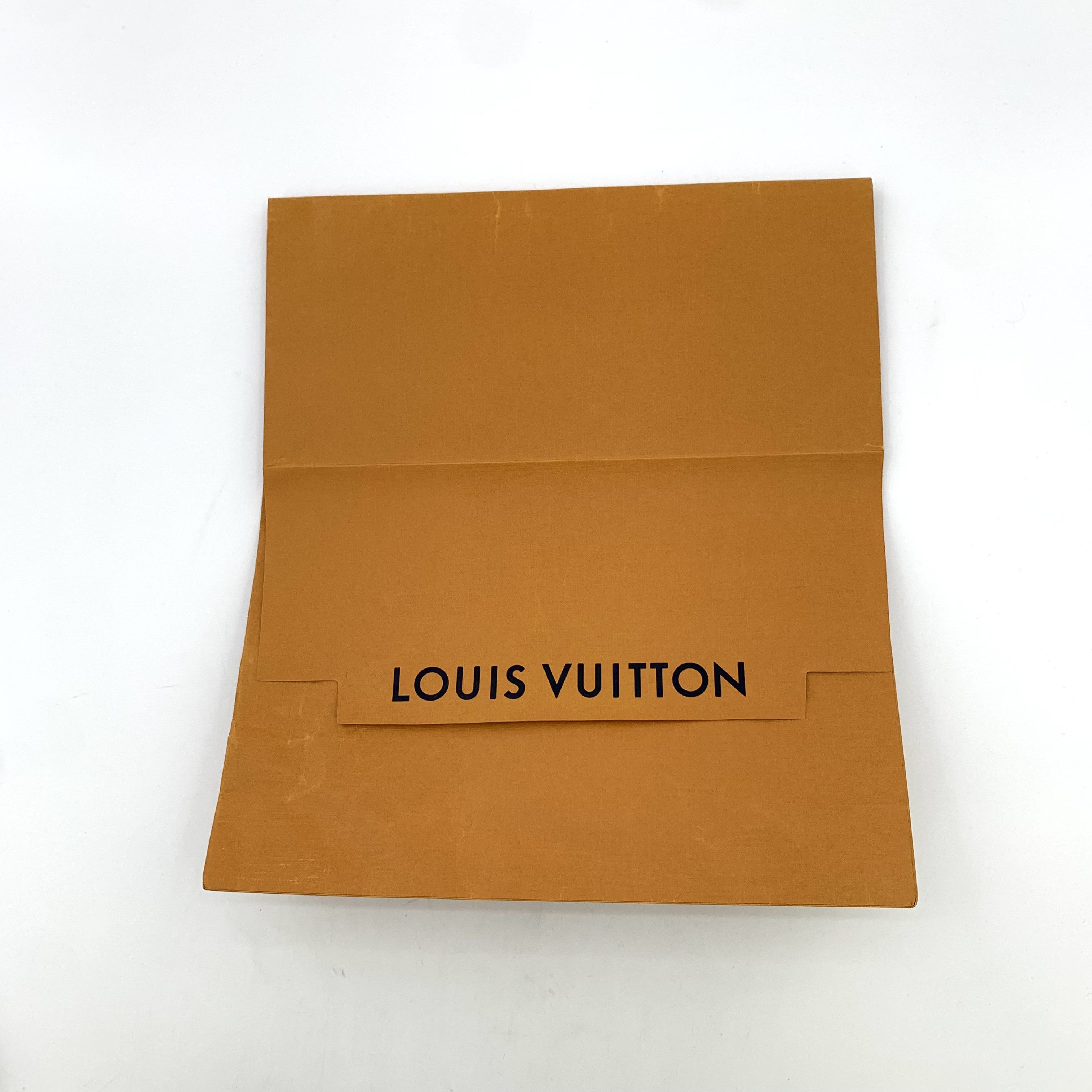 Louis Vuitton Louis Vuitton Chain Print T-Shirt White (M) Size M / US 6-8 / IT 42-44 - 9 Thumbnail