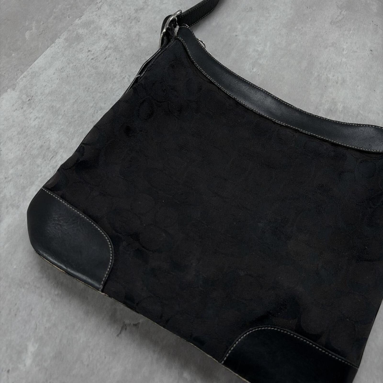 Coach Vintage Y2K Coach Black Signature Jacquard Hobo Shoulder Bag Size ONE SIZE - 5 Thumbnail
