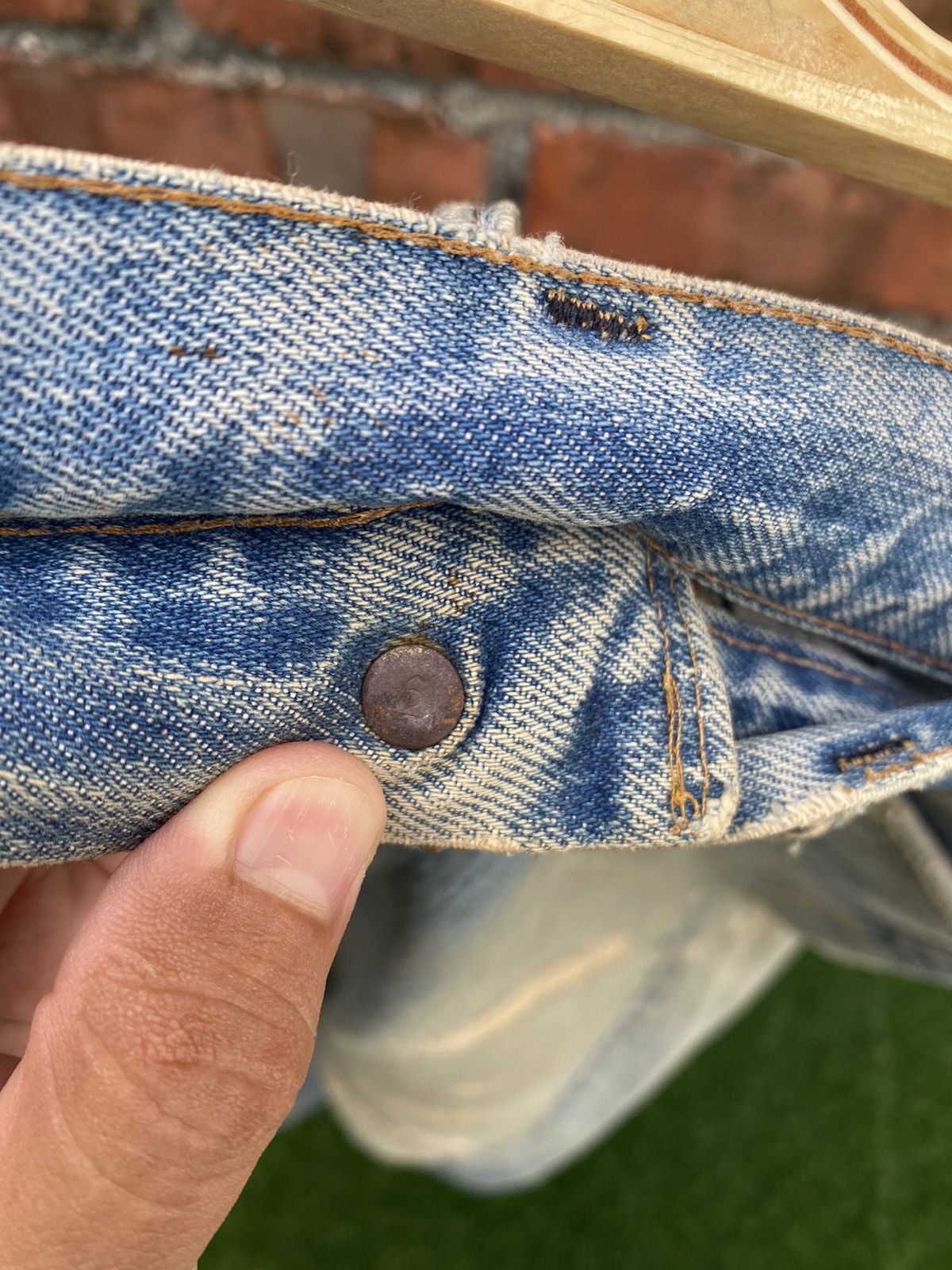 Levi's Vintage Clothing × Vintage W32x28.5 vintage levi's redline 80s distressed condition Size US 32 / EU 48 - 11 Thumbnail