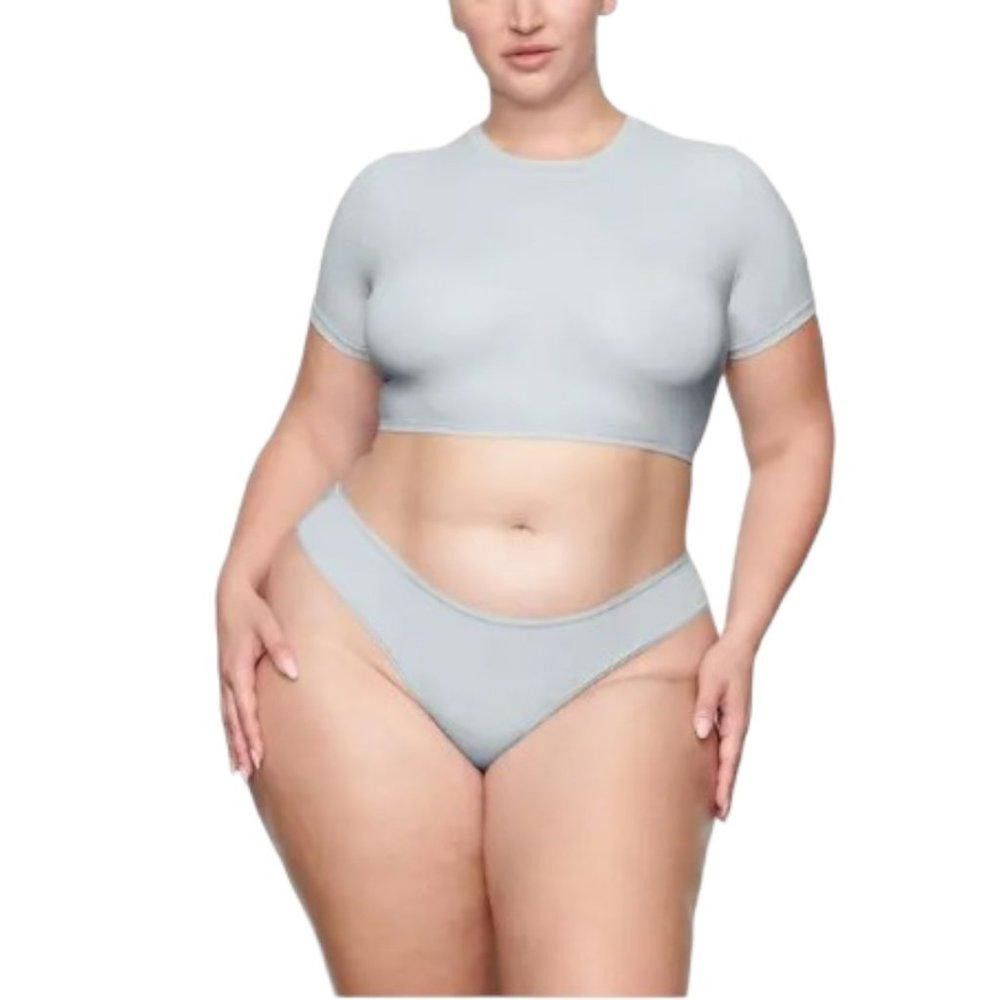 Designer NT299a SKIMS NWT FITS EVERYBODY SUPER CROPPED T-SHIRT SKY 3X Size 3XL / US 20-22 - 2 Thumbnail