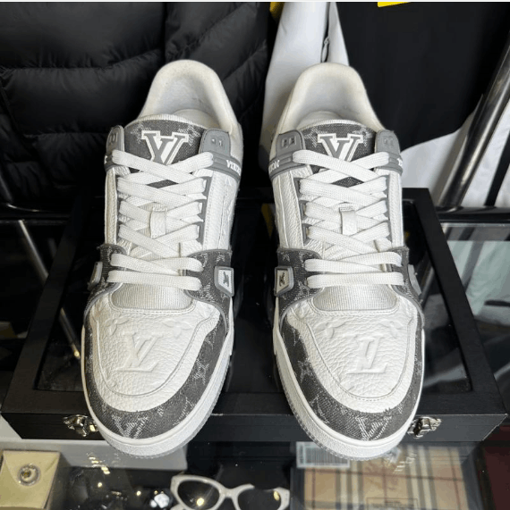 Louis Vuitton Louis Vuitton low-top shoes 43.5EU Size US 10.5 / EU 43-44 - 5 Thumbnail