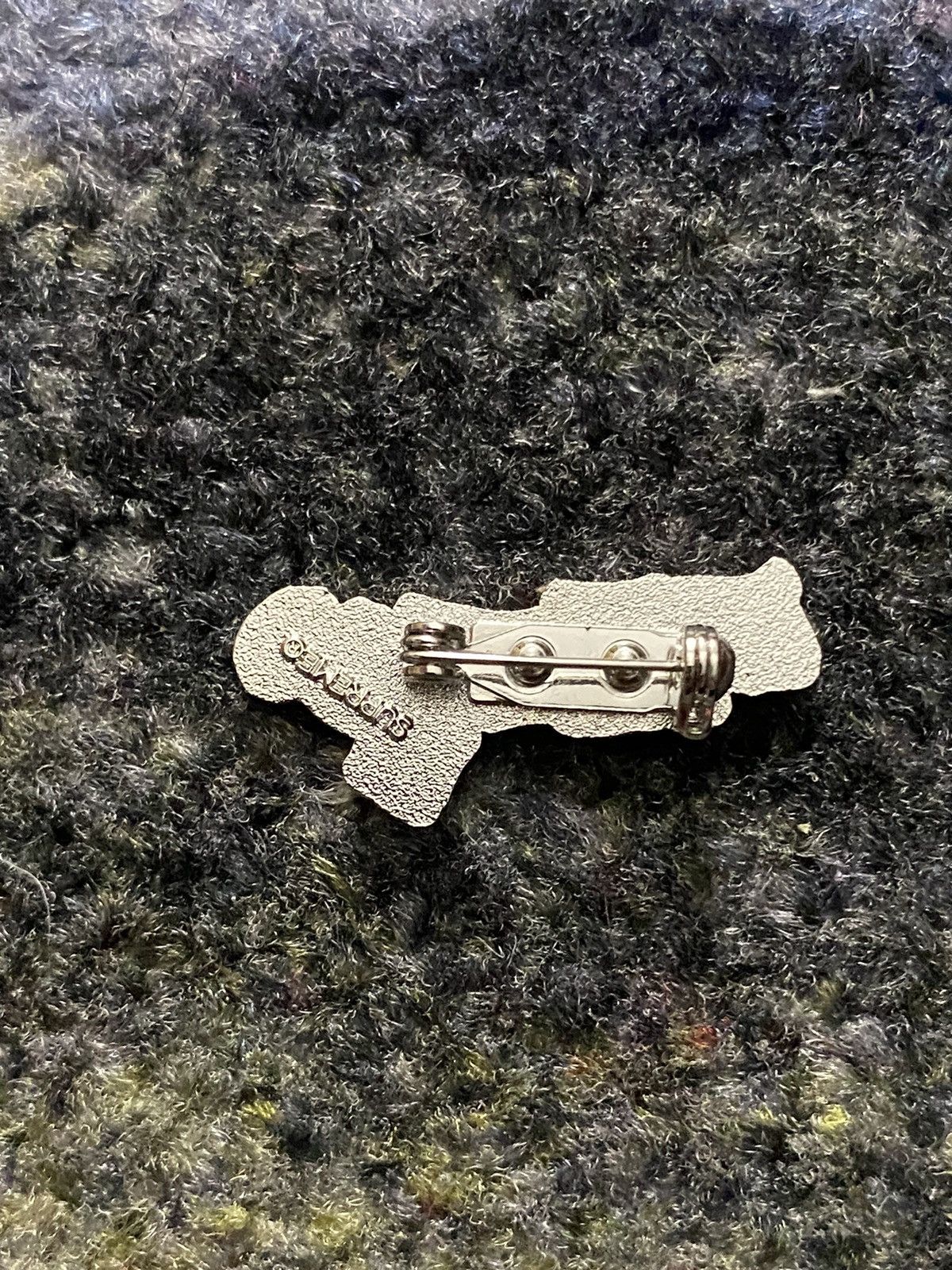 Supreme Supreme K Logo Pin Size ONE SIZE - 3 Thumbnail