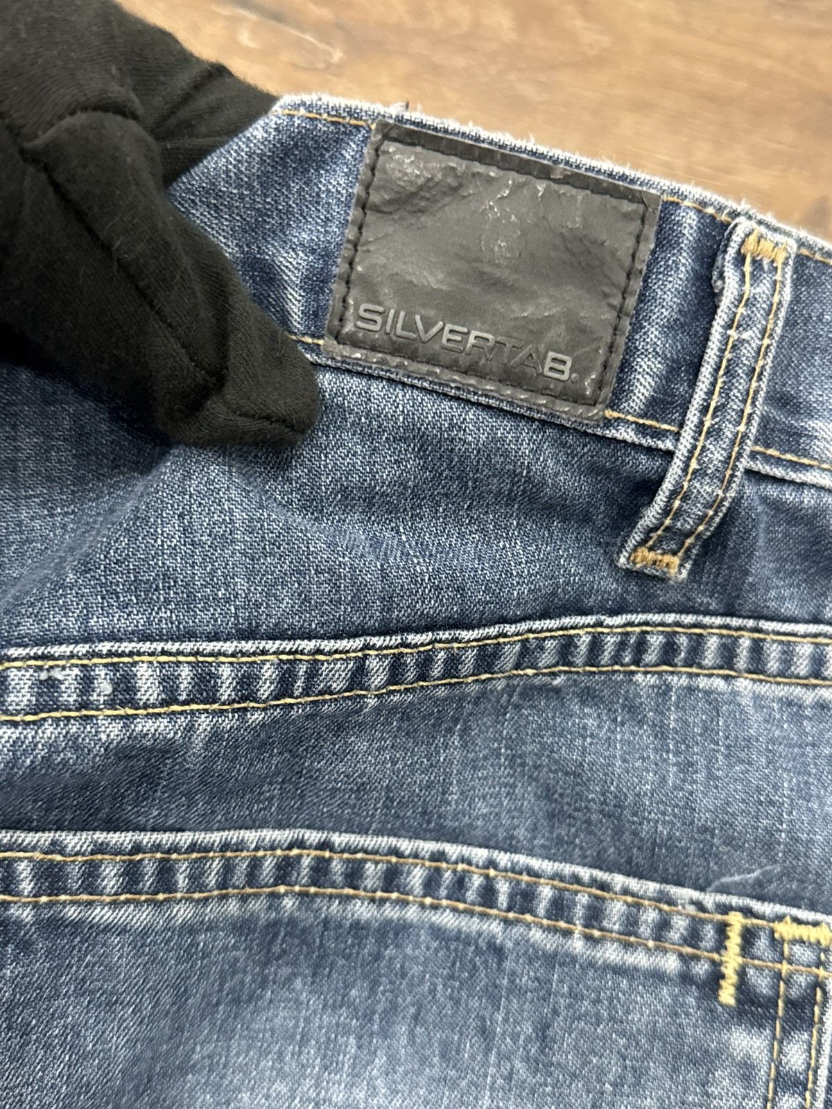 Levi's Vintage Clothing Vintage Levi’s SilverTab Y2K Baggy Loose Fit Fade Wash Denim Size US 29 - 5 Thumbnail