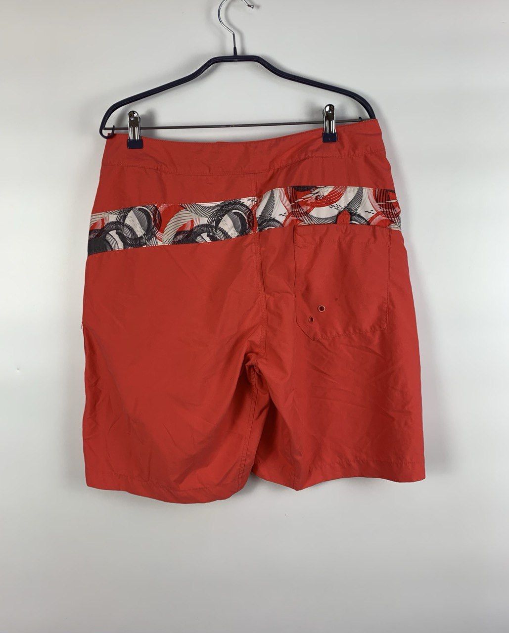 Nike Nike shorts red Vintage M Size US 34 / EU 50 - 6 Thumbnail