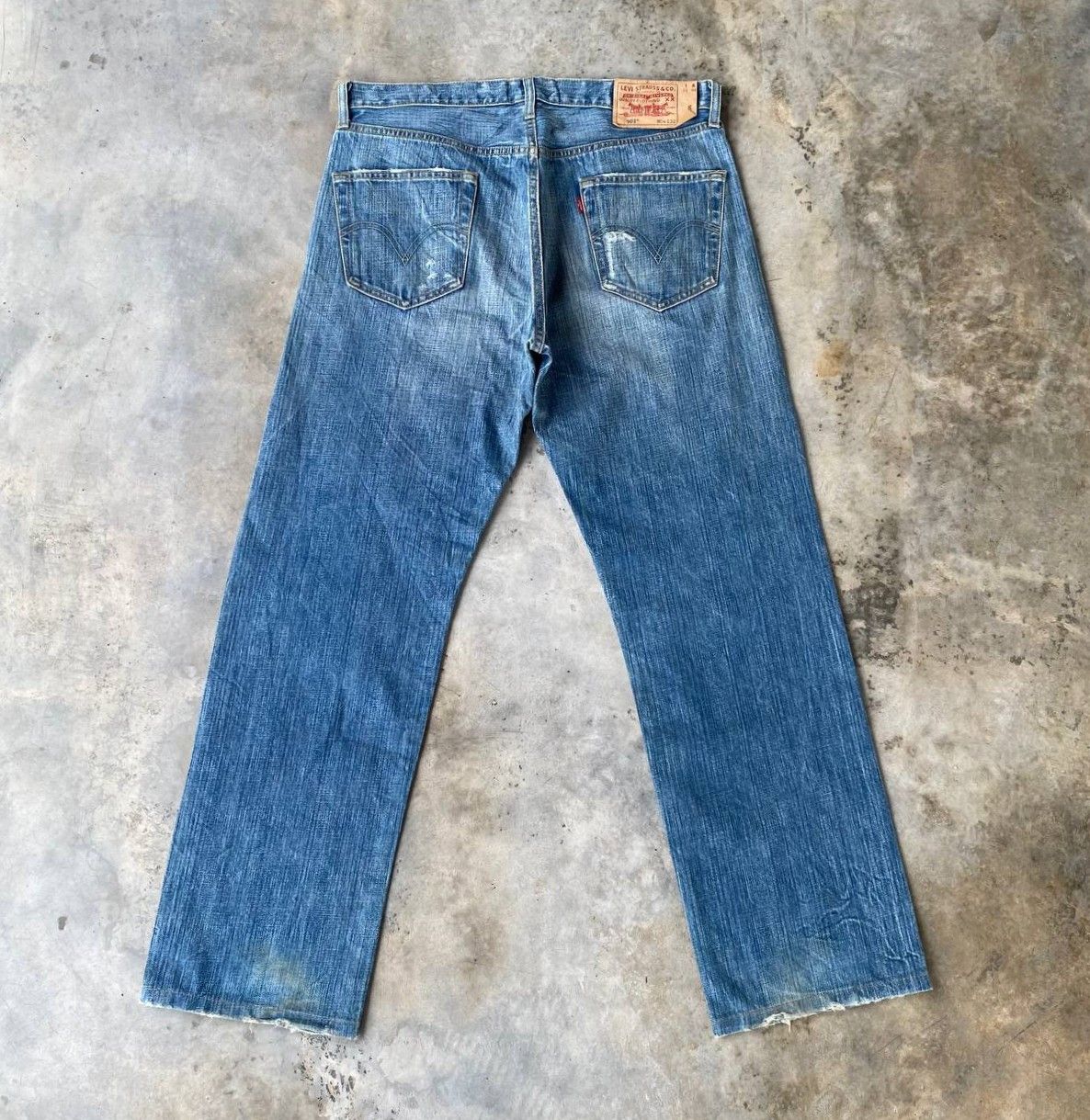 Levi's Vintage Clothing W35X32 VINTAGE LEVIS 501 JAPAN CLAWMARK DISTRESSED DENIM Size US 35 - 8 Thumbnail