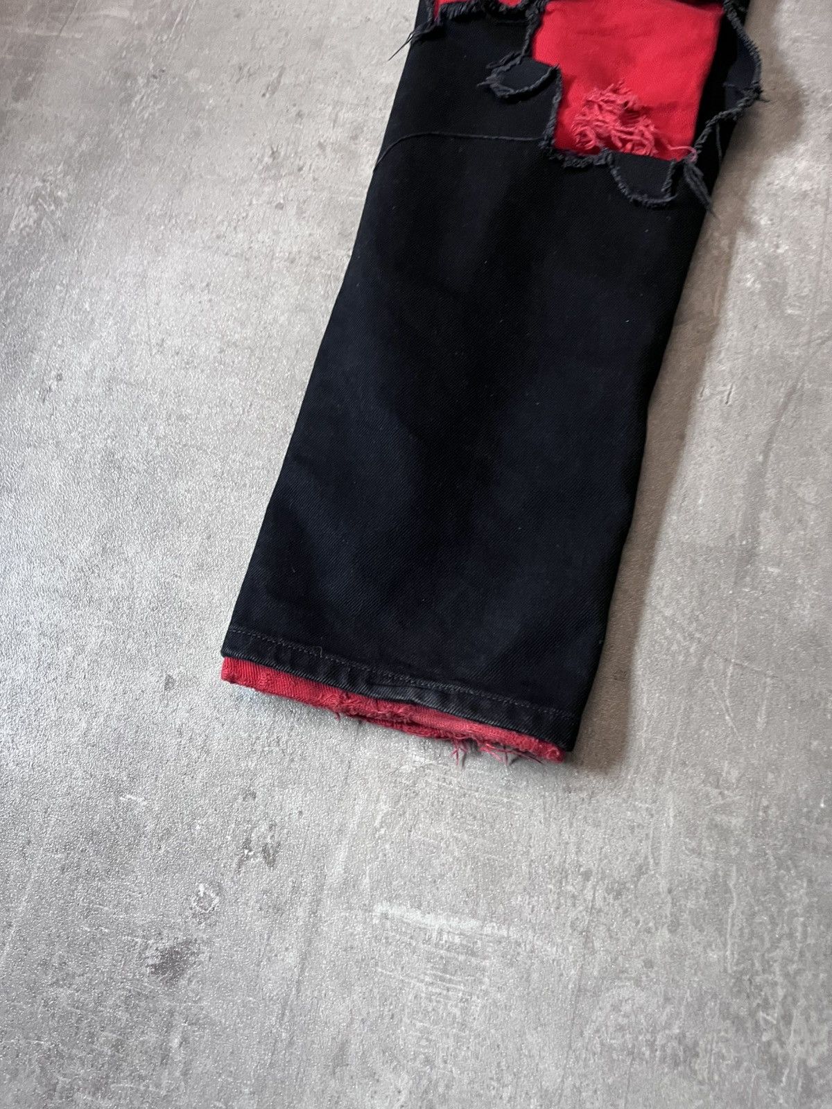 Raf Simons Raf Simons A/W 19 destroyed denim black red jeans rare Size US 32 / EU 48 - 9 Thumbnail