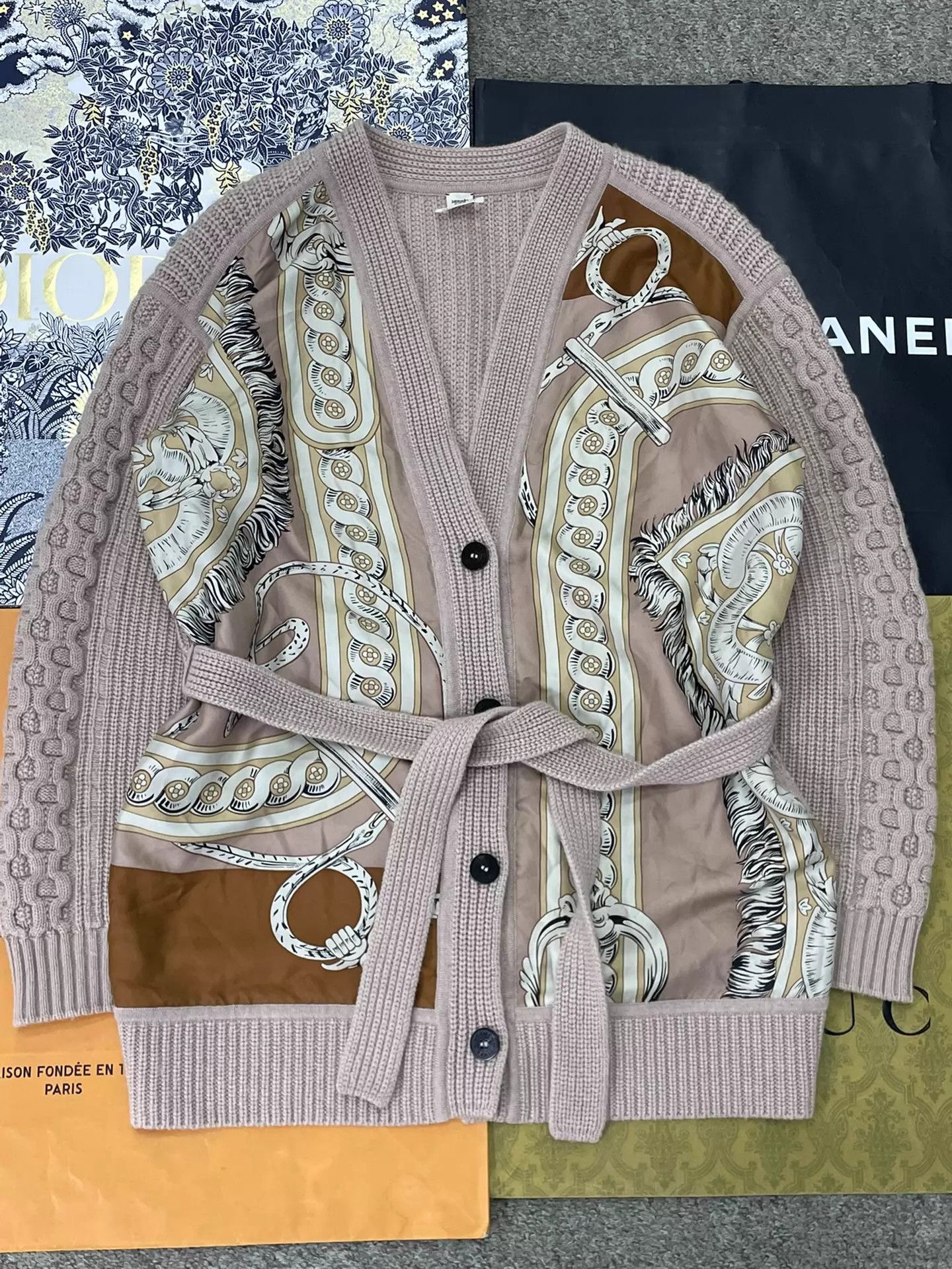 Hermes Hermes silk printed cashmere blend cardigan size 36 Size XS / US 0-2 / IT 36-38 - 1 Thumbnail