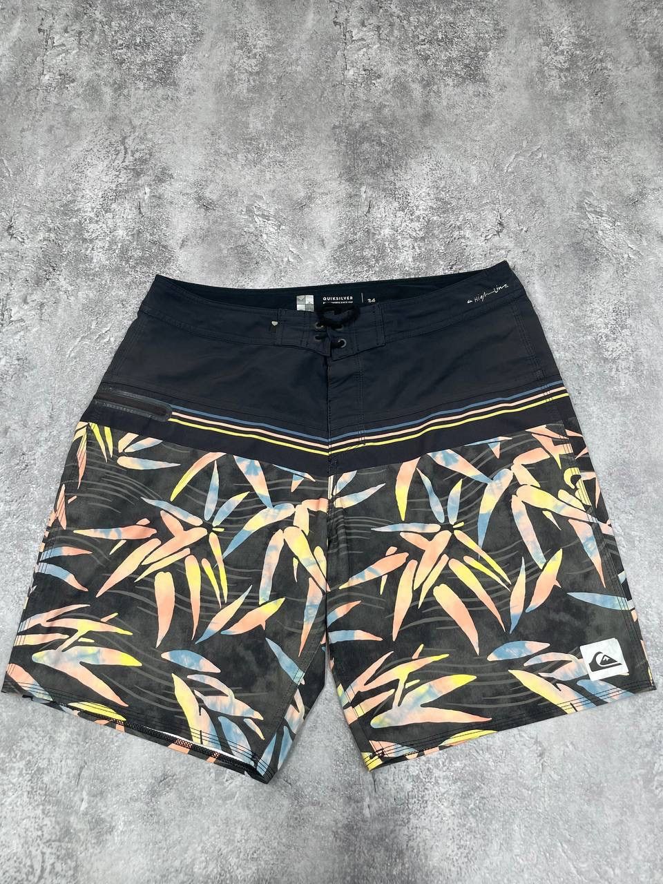 Quiksilver Quiksilver Men Boardshorts Surf Tropical Print Multicolor Size US 34 / EU 50 - 1 Thumbnail