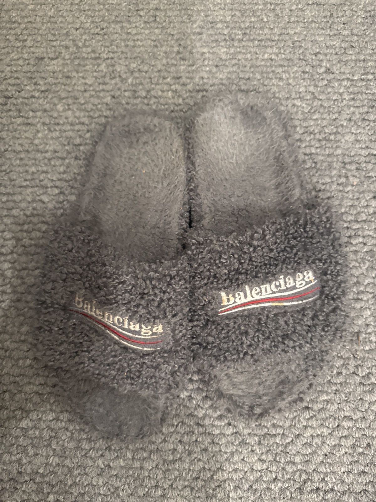 Balenciaga Balenciaga grey faux fur slides Size US 11.5 / EU 44-45 - 2 Thumbnail